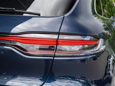 2023 Porsche Macan Base