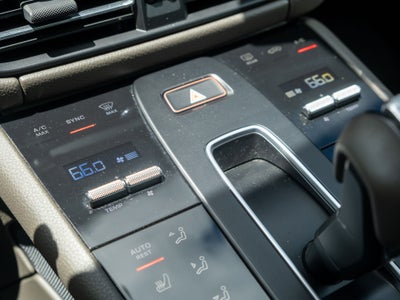 2023 Porsche Macan Base