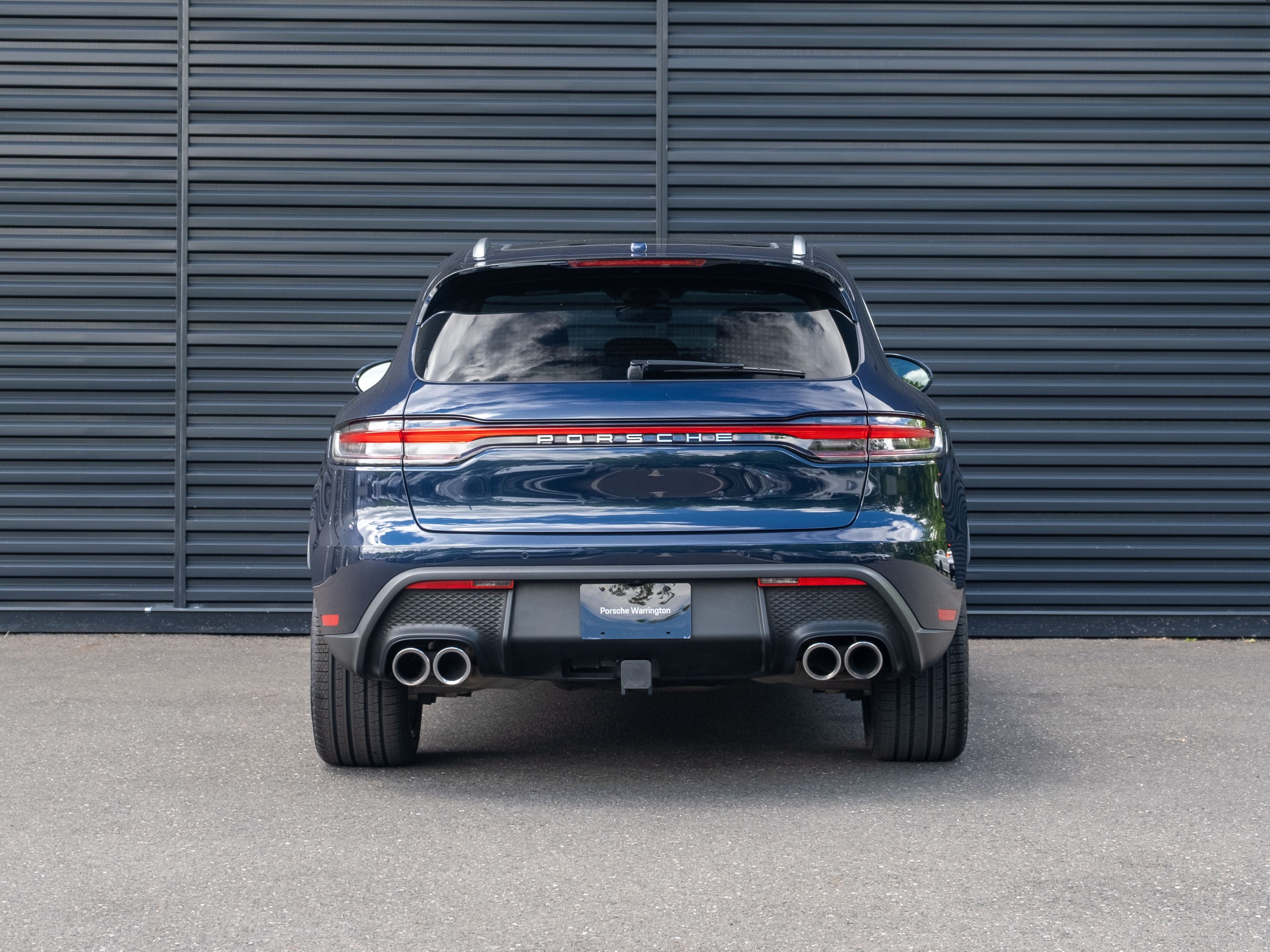 2023 Porsche Macan Base