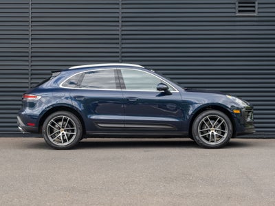 2023 Porsche Macan Base