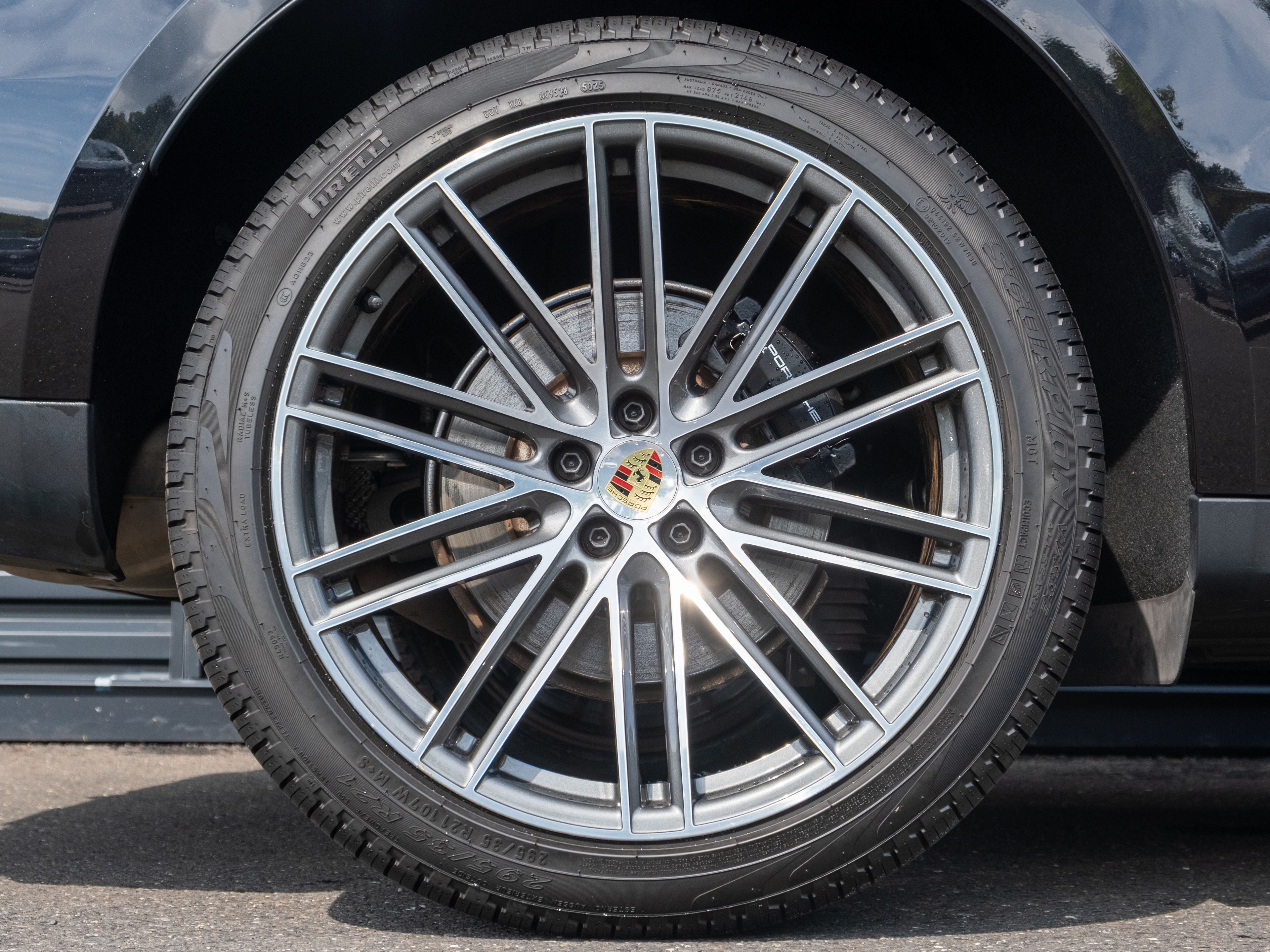 2024 Porsche Macan Base