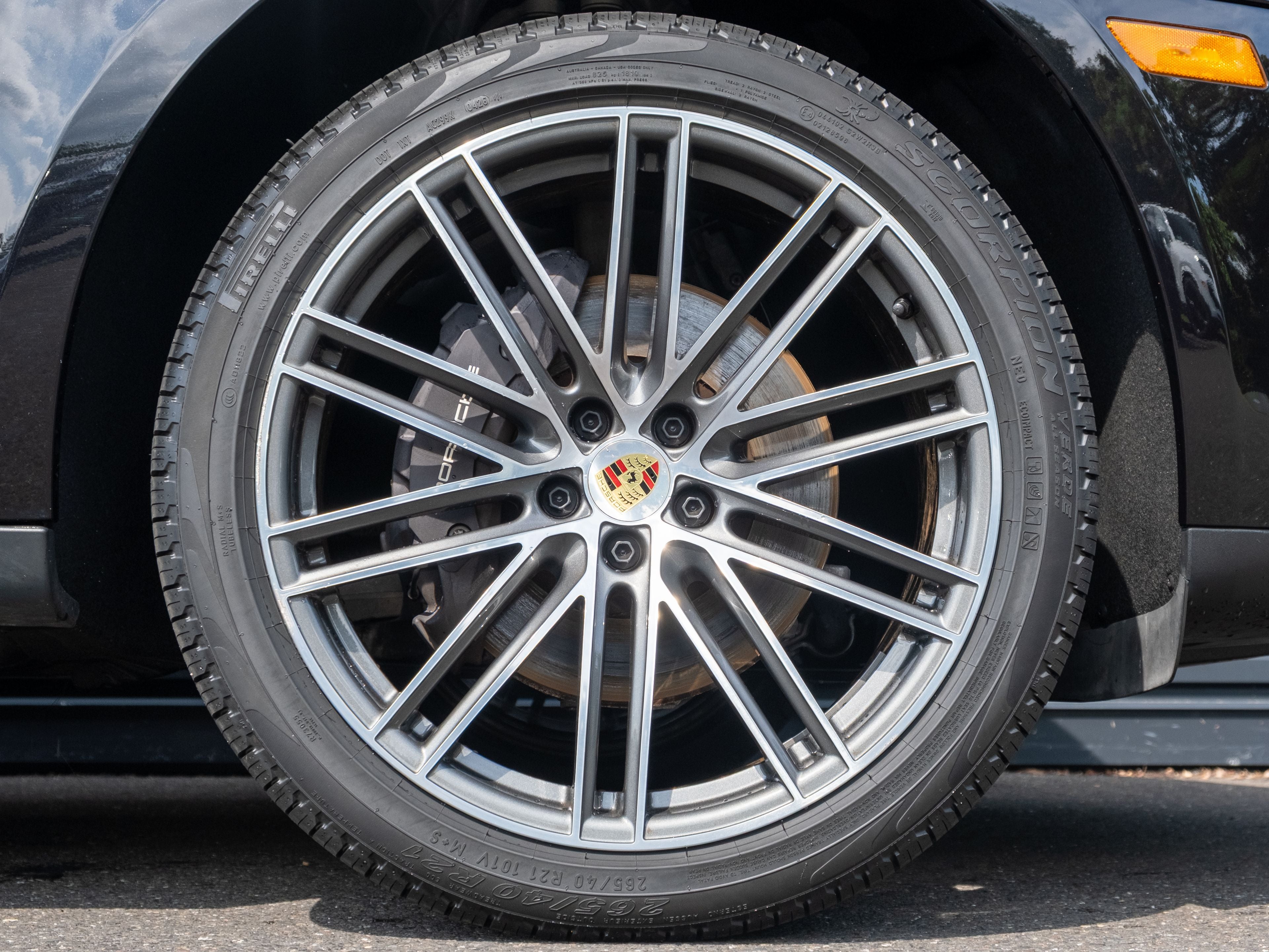 2024 Porsche Macan Base