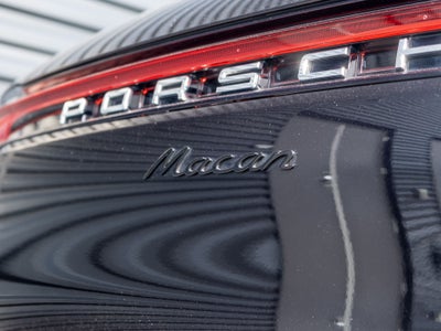 2024 Porsche Macan Base