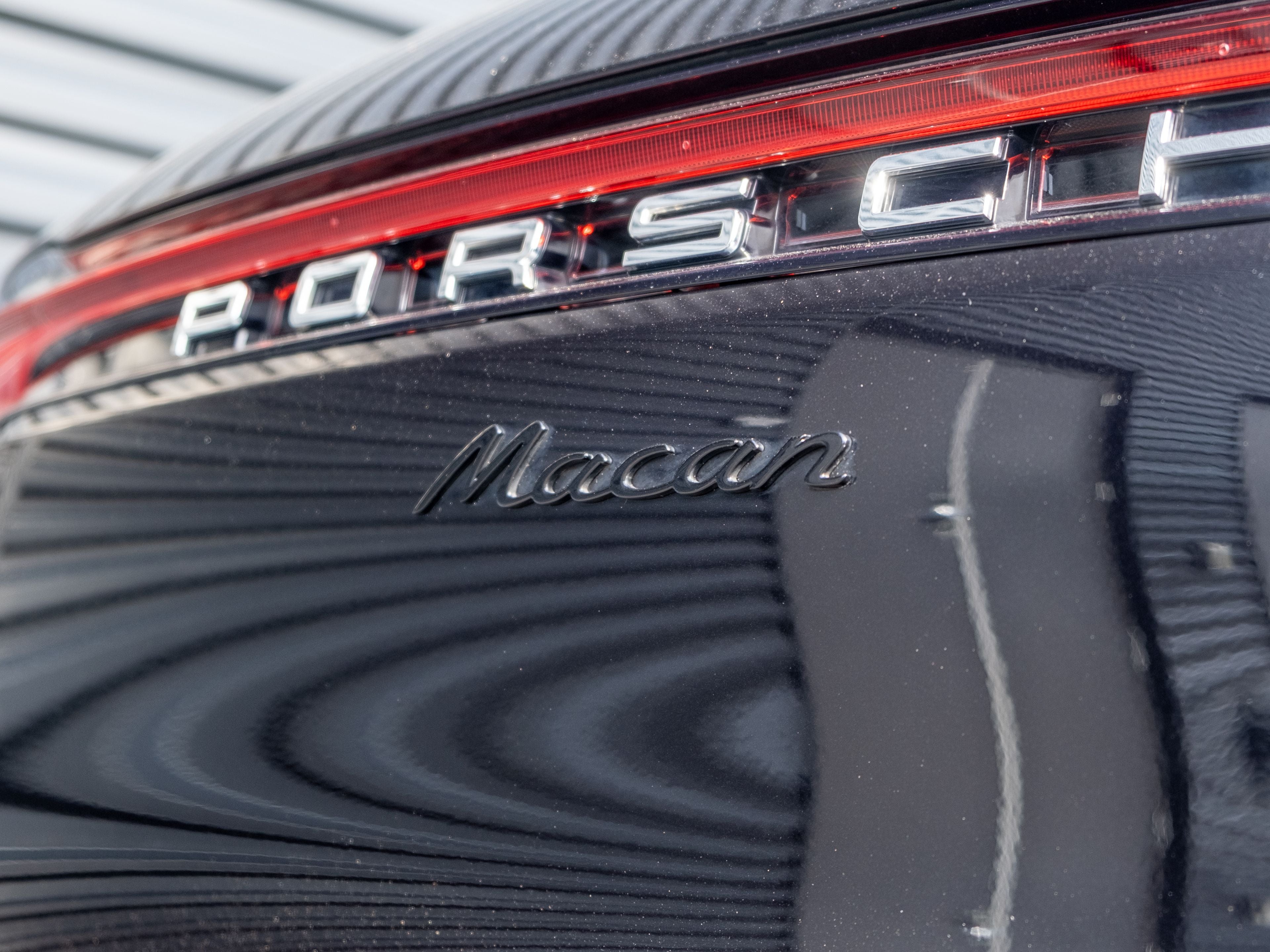 2024 Porsche Macan Base