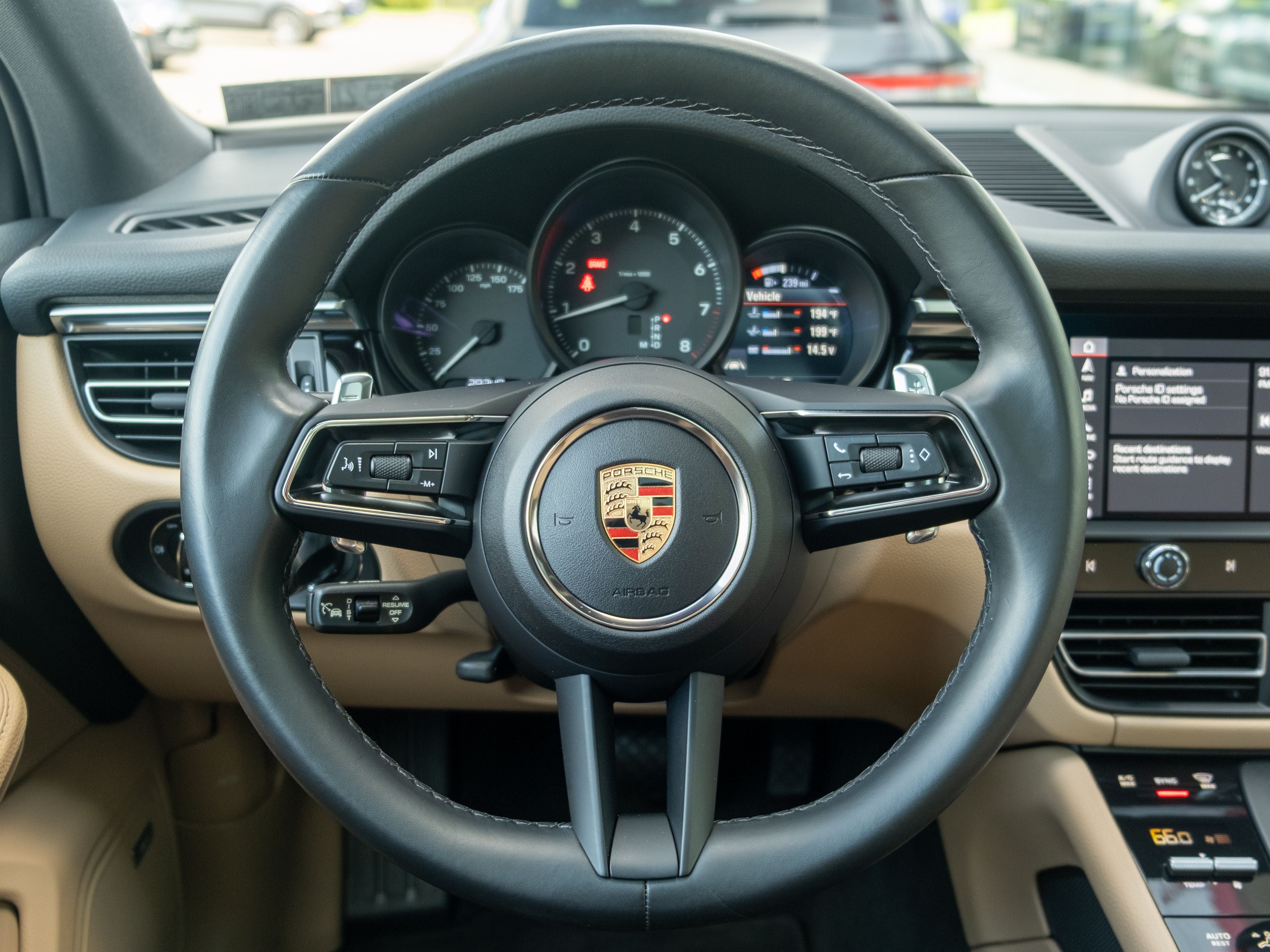 2024 Porsche Macan Base