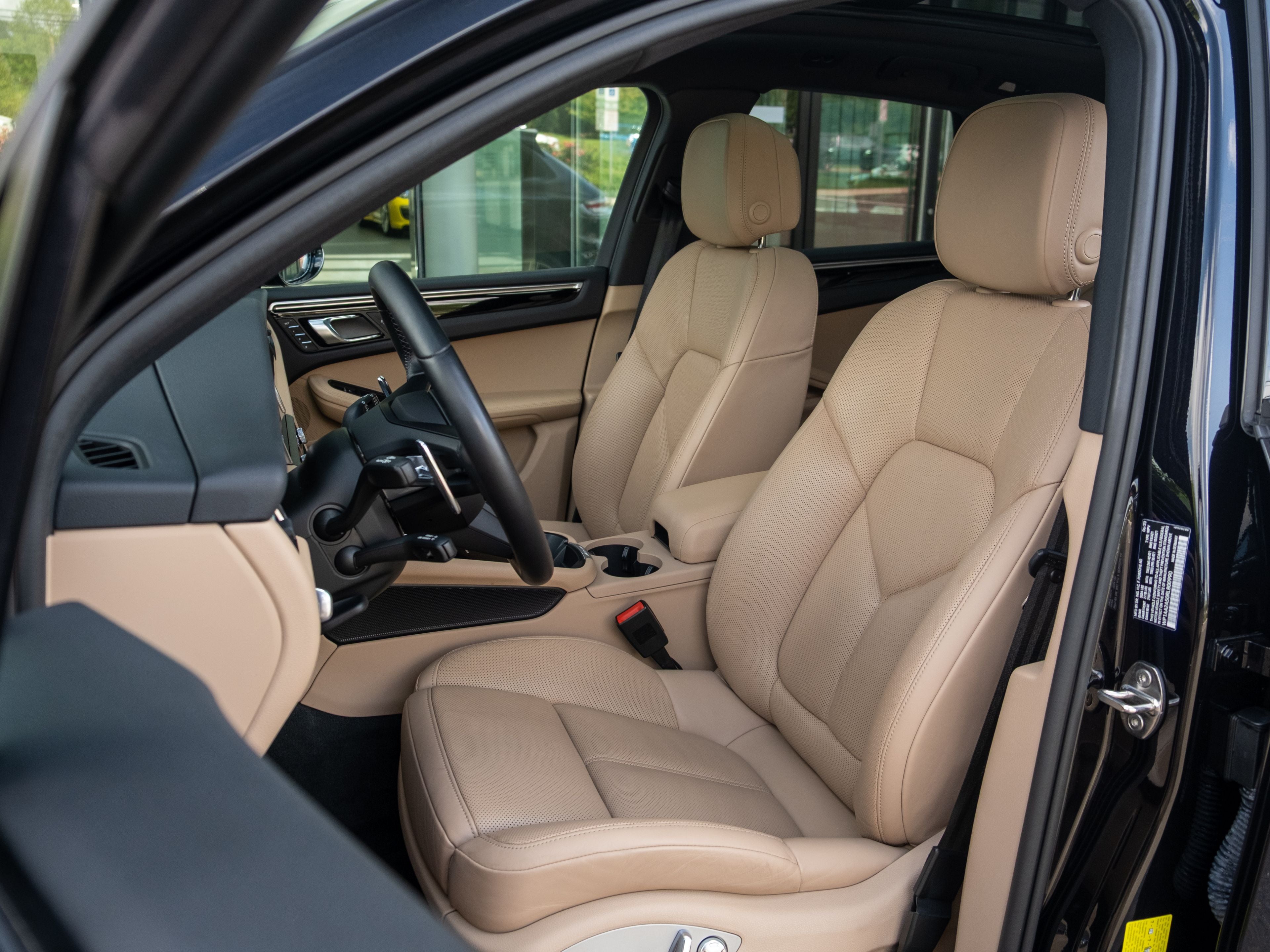 2024 Porsche Macan Base