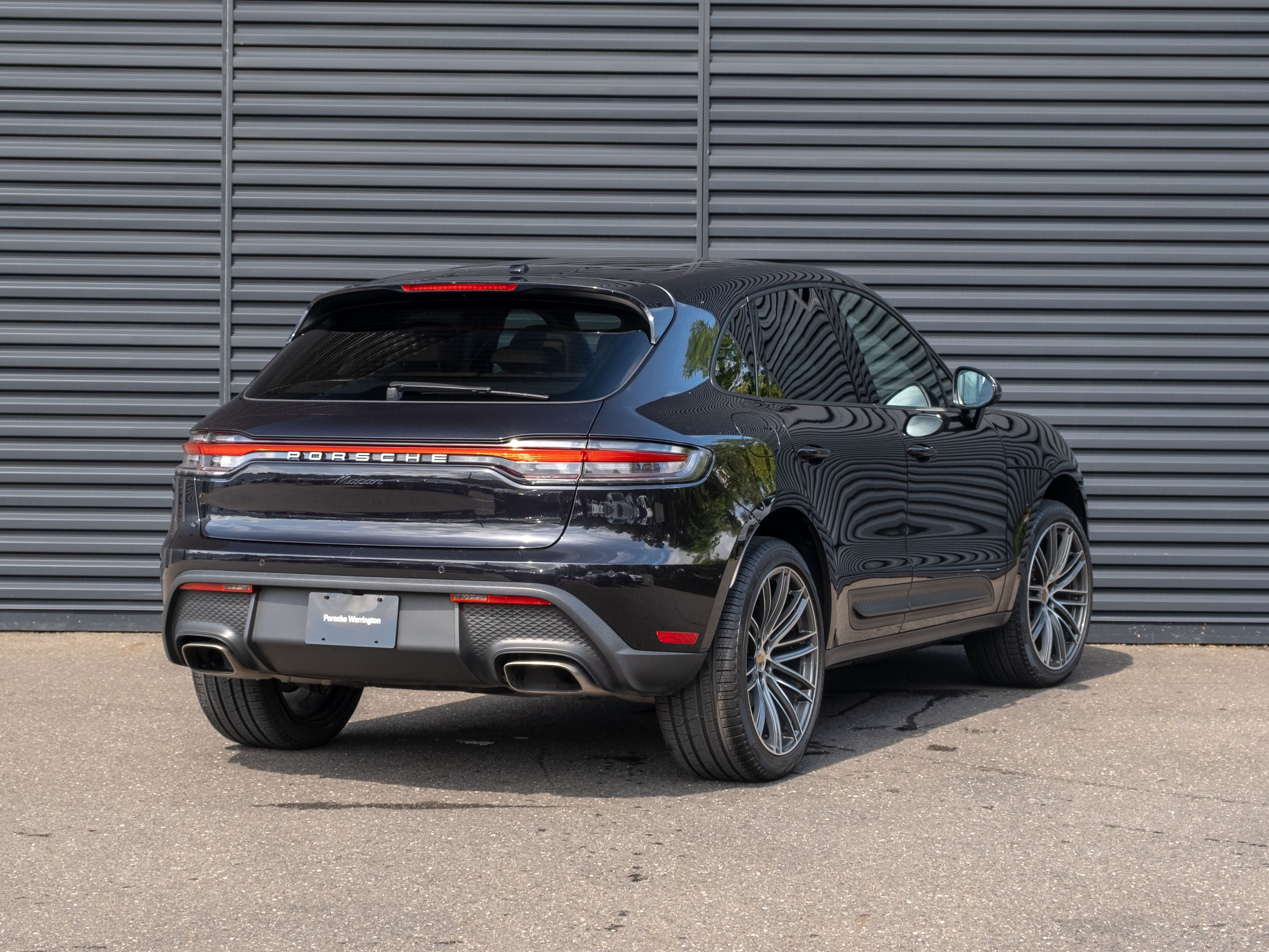 2024 Porsche Macan Base