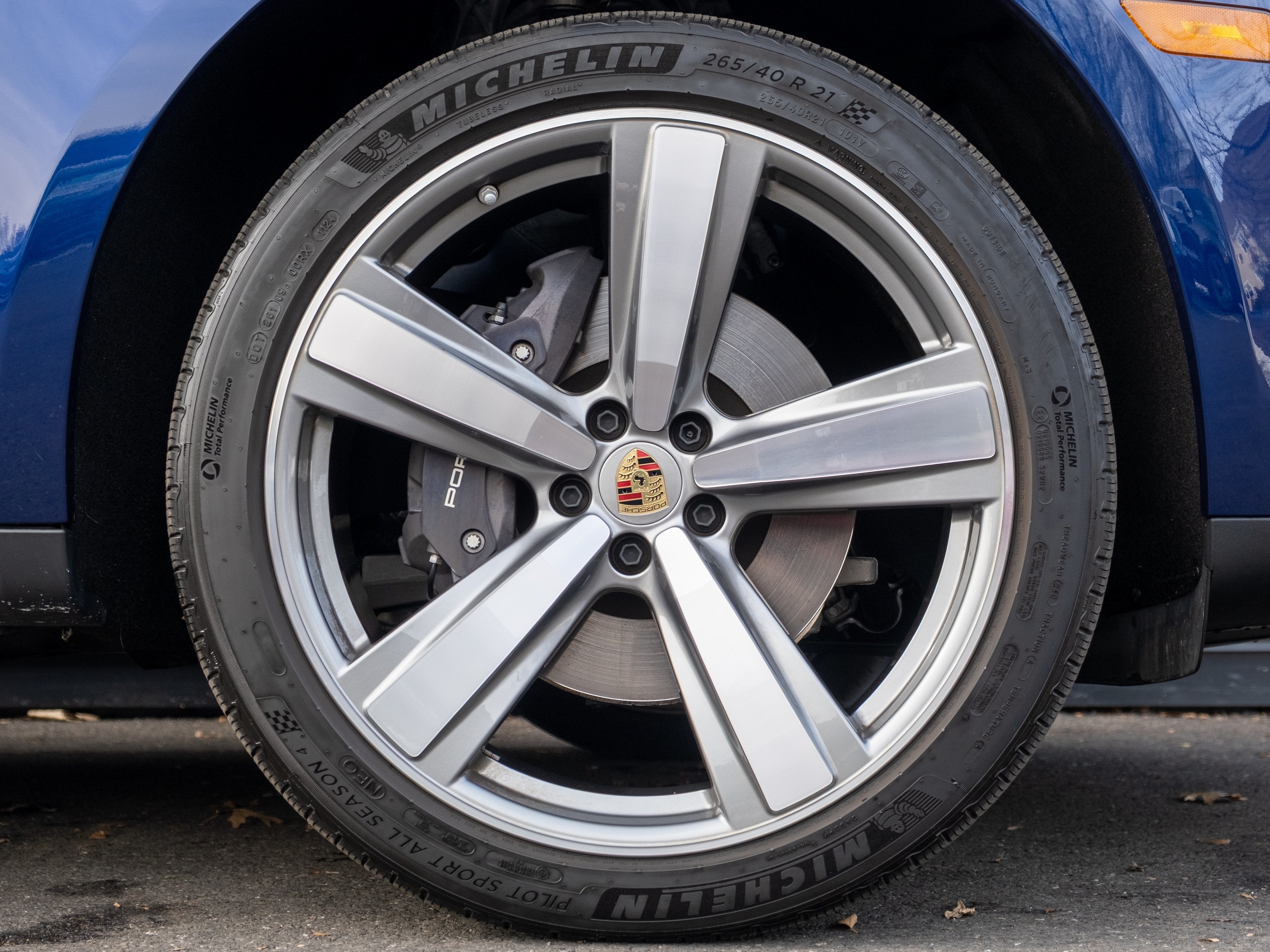 2024 Porsche Macan Base