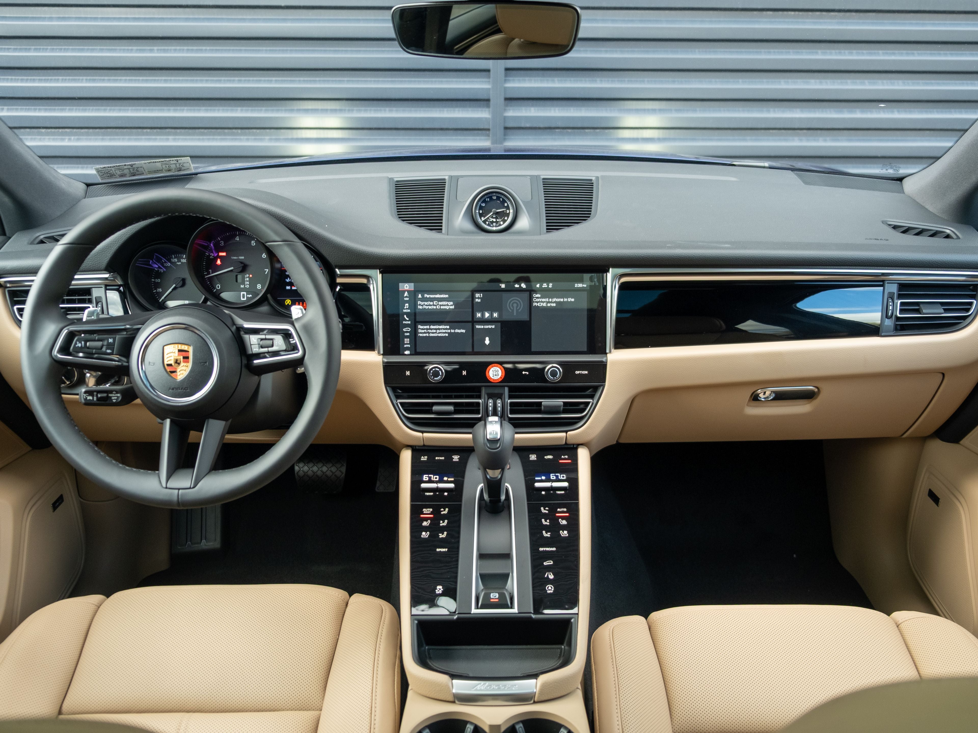2026 Porsche Macan Base