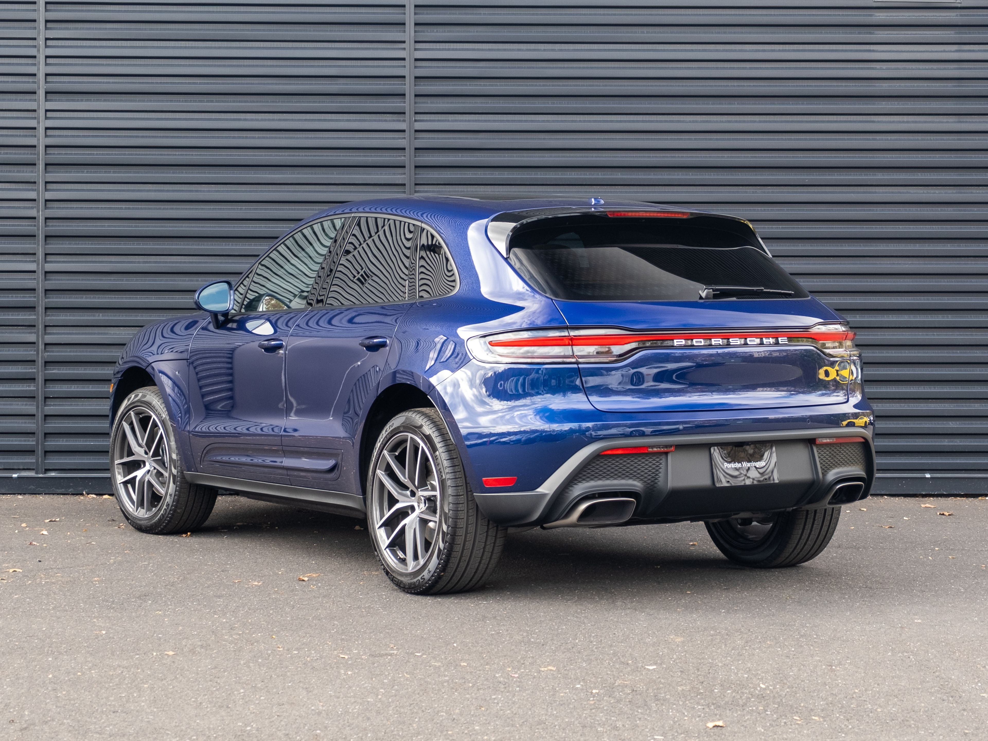 2026 Porsche Macan Base