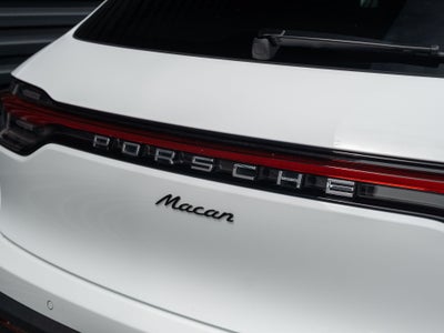 2026 Porsche Macan Base