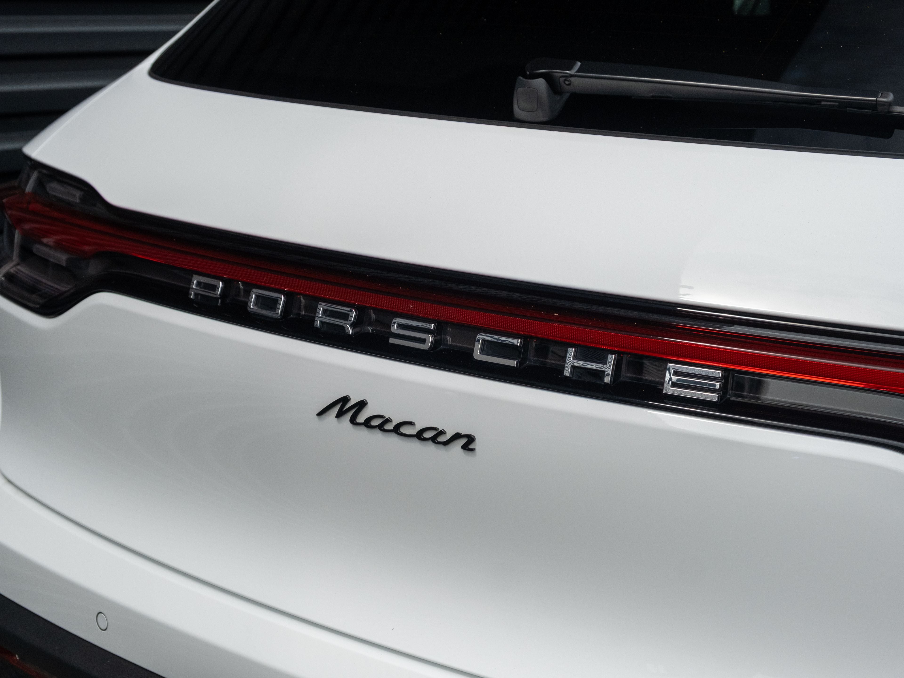 2026 Porsche Macan Base