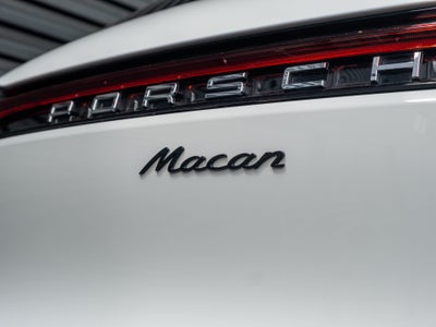2026 Porsche Macan Base