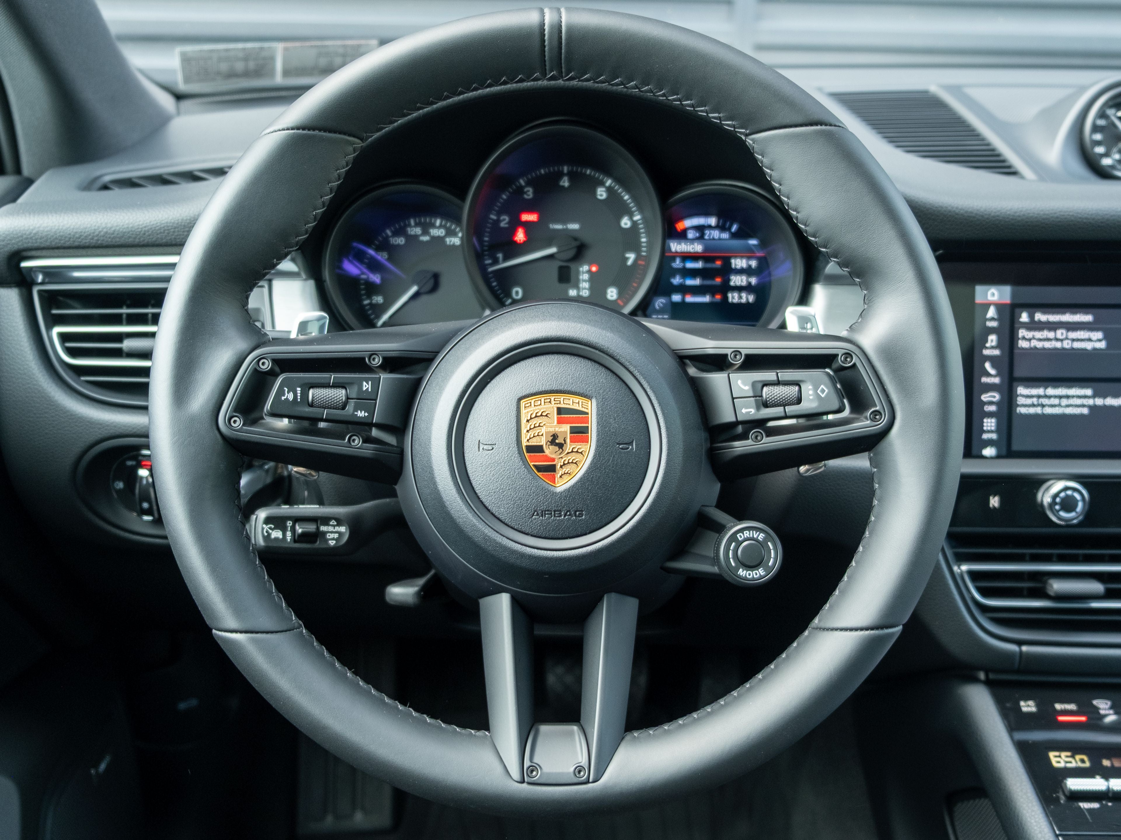 2026 Porsche Macan Base