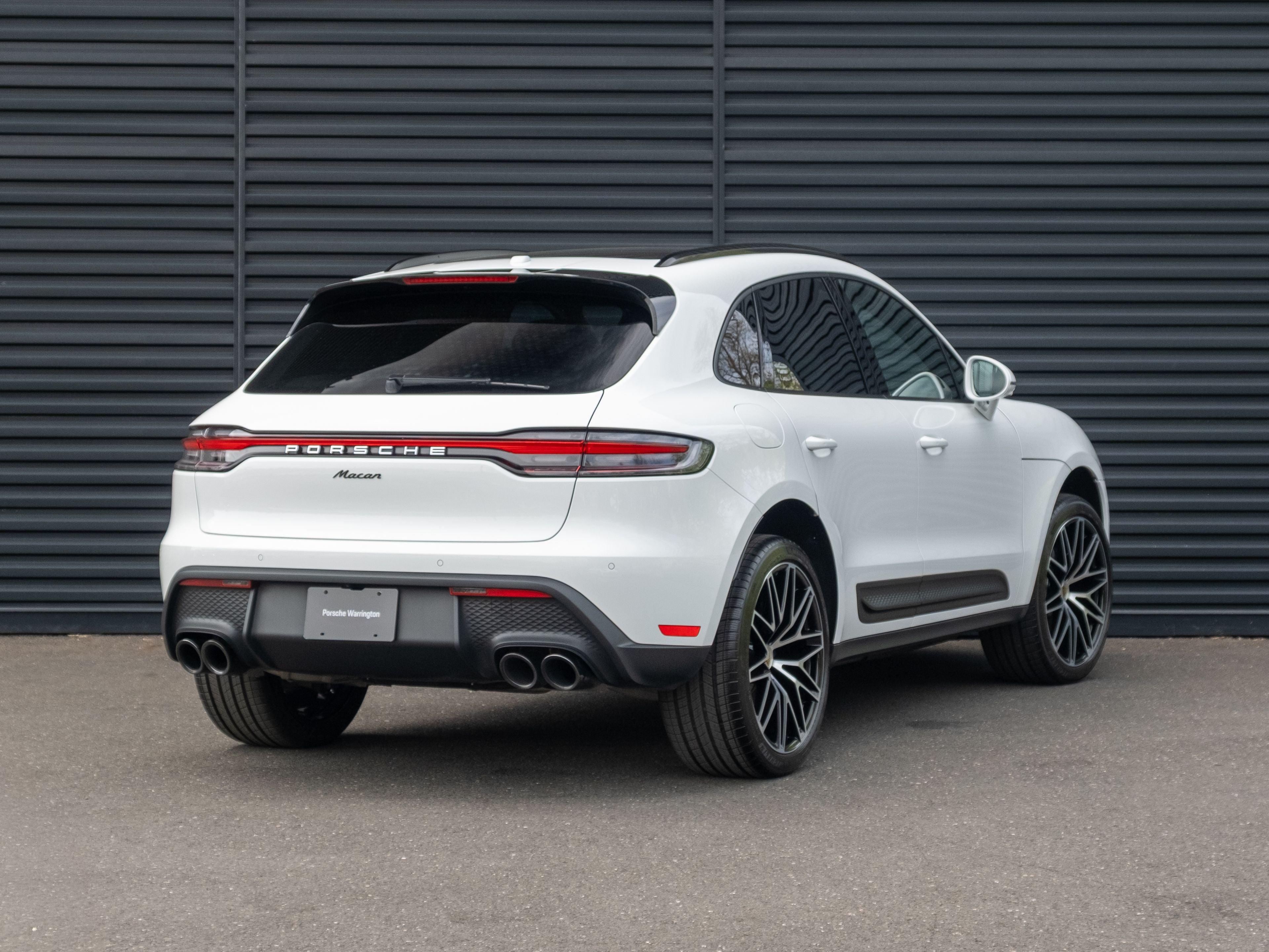 2026 Porsche Macan Base