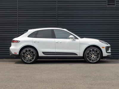2026 Porsche Macan Base