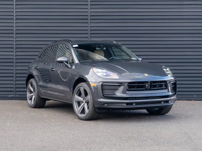 2026 Porsche Macan Base