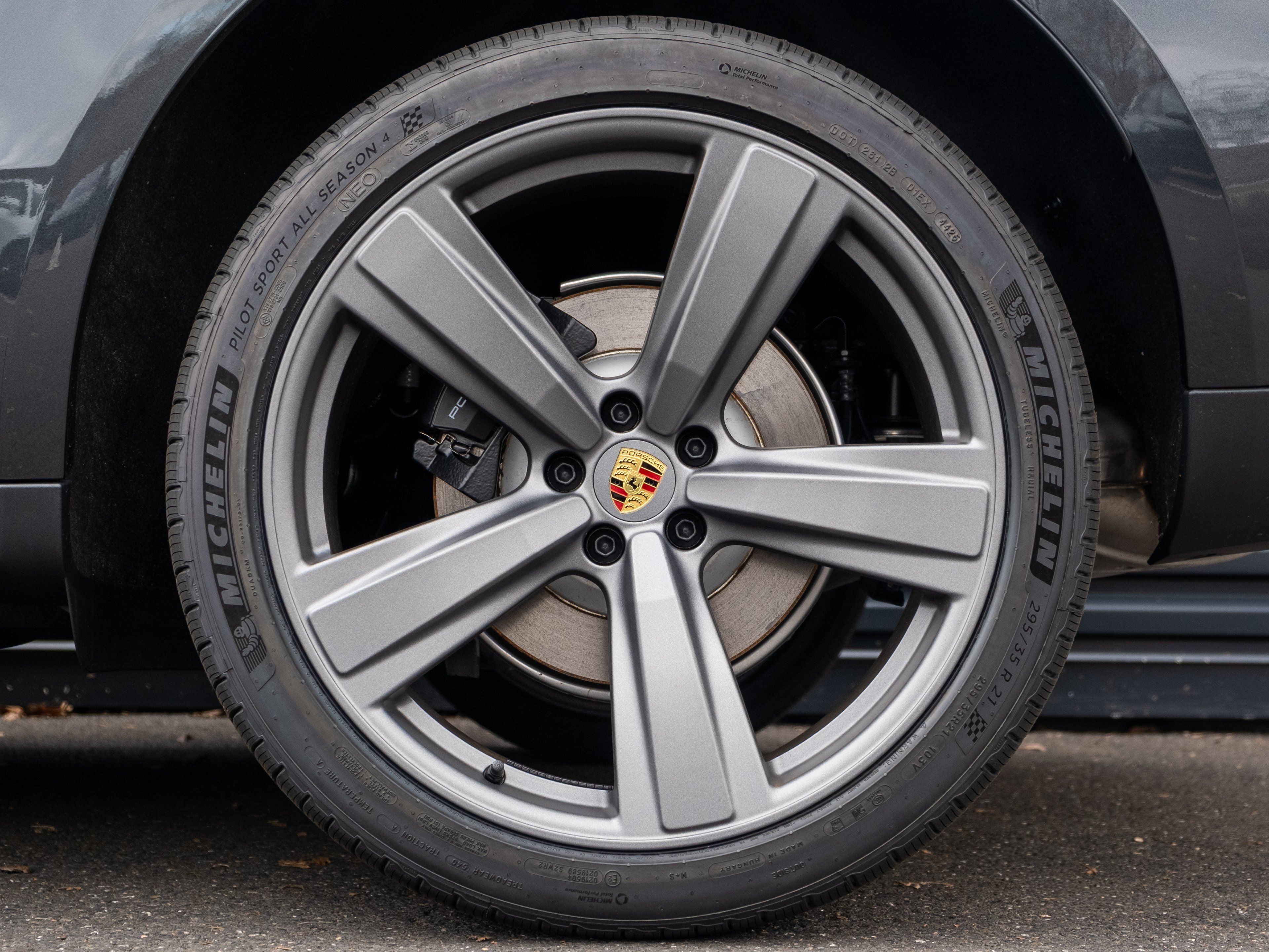 2026 Porsche Macan Base