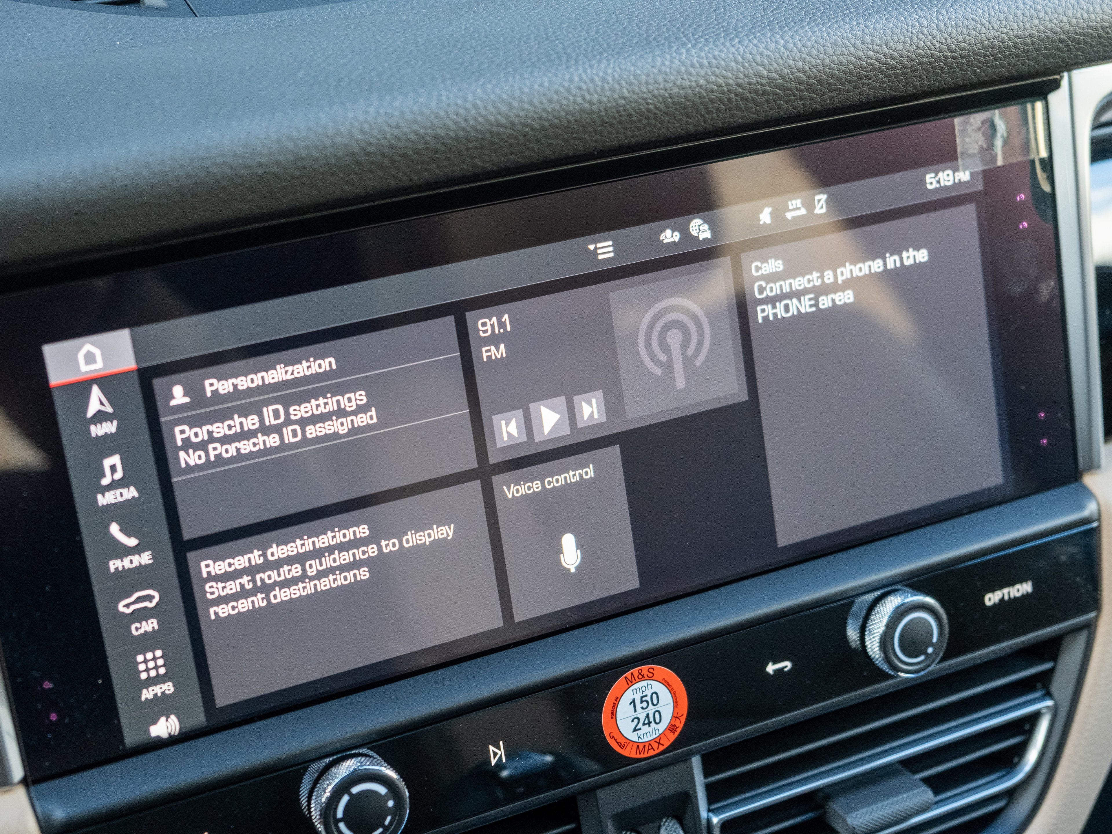 2026 Porsche Macan Base