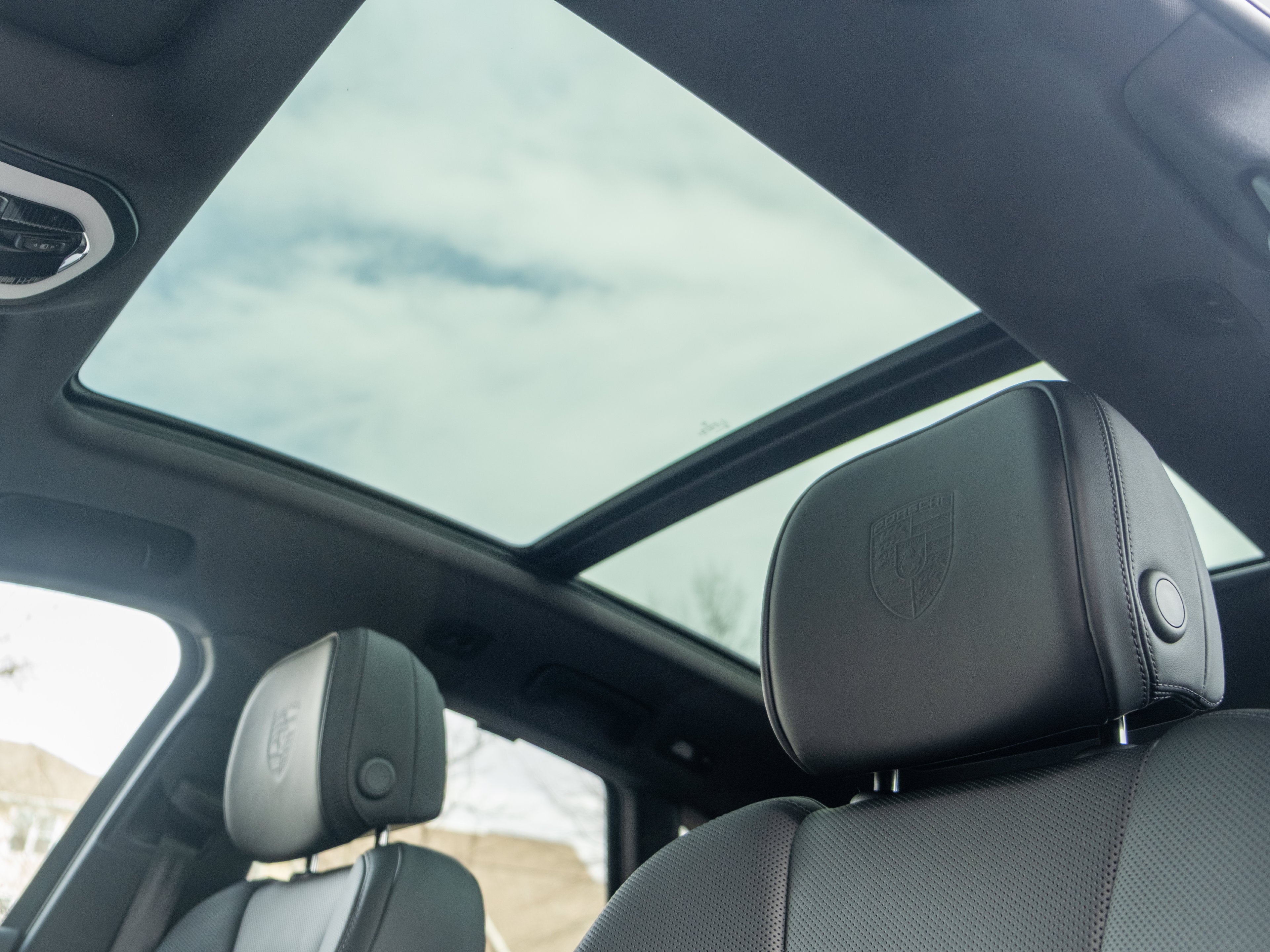 2026 Porsche Macan Base