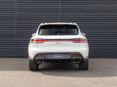 2026 Porsche Macan Base