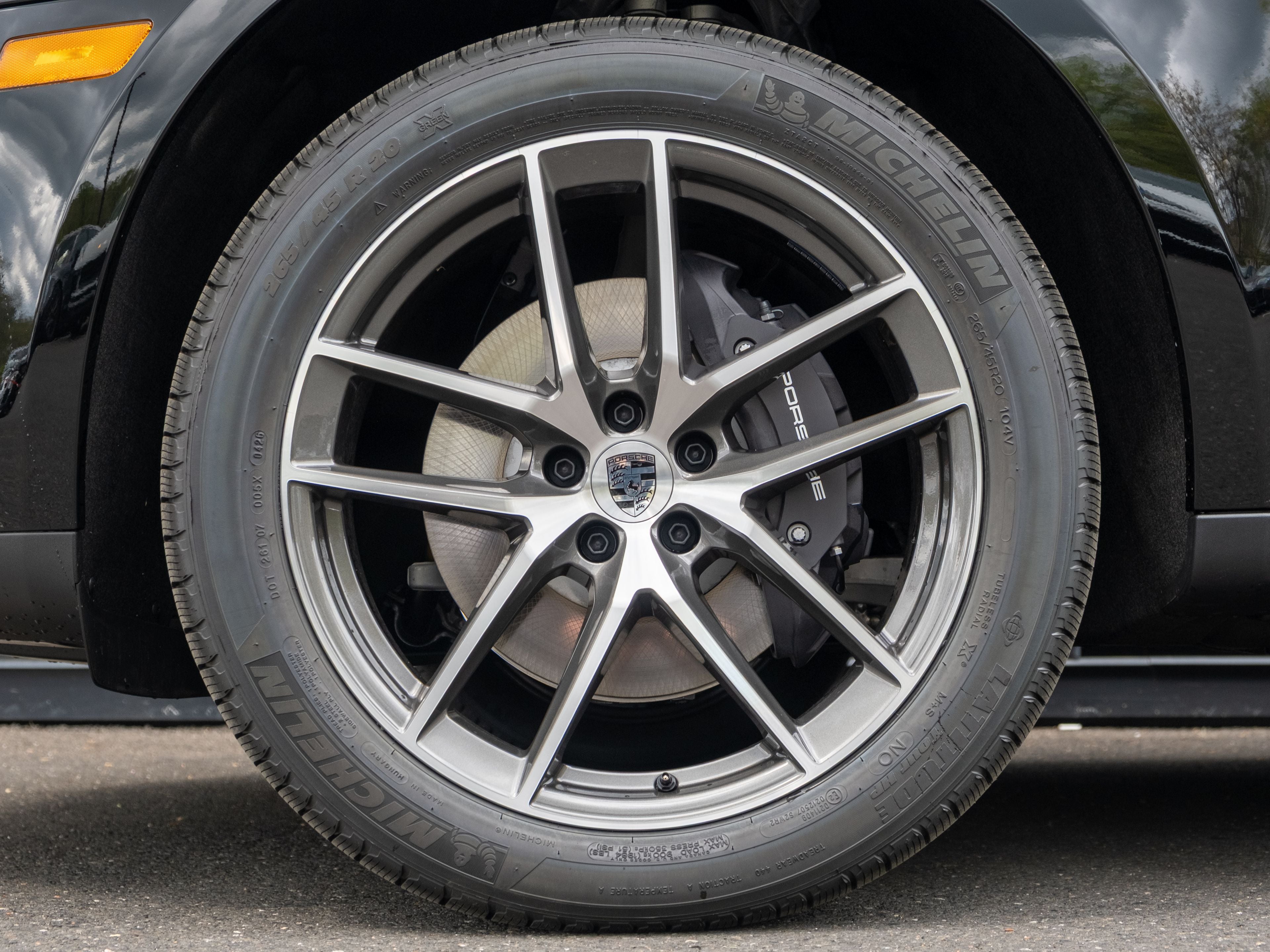 2026 Porsche Macan Base