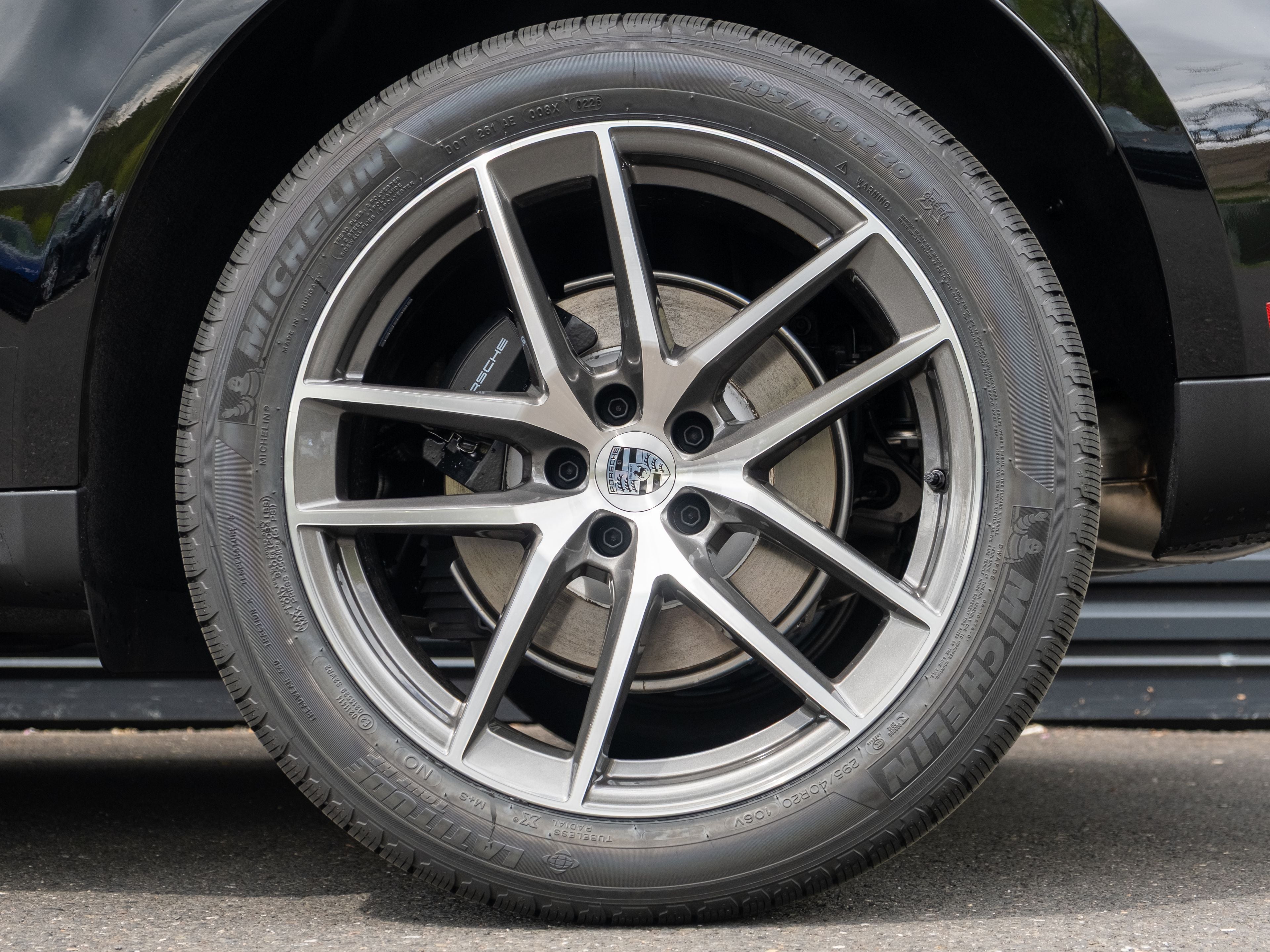 2026 Porsche Macan Base