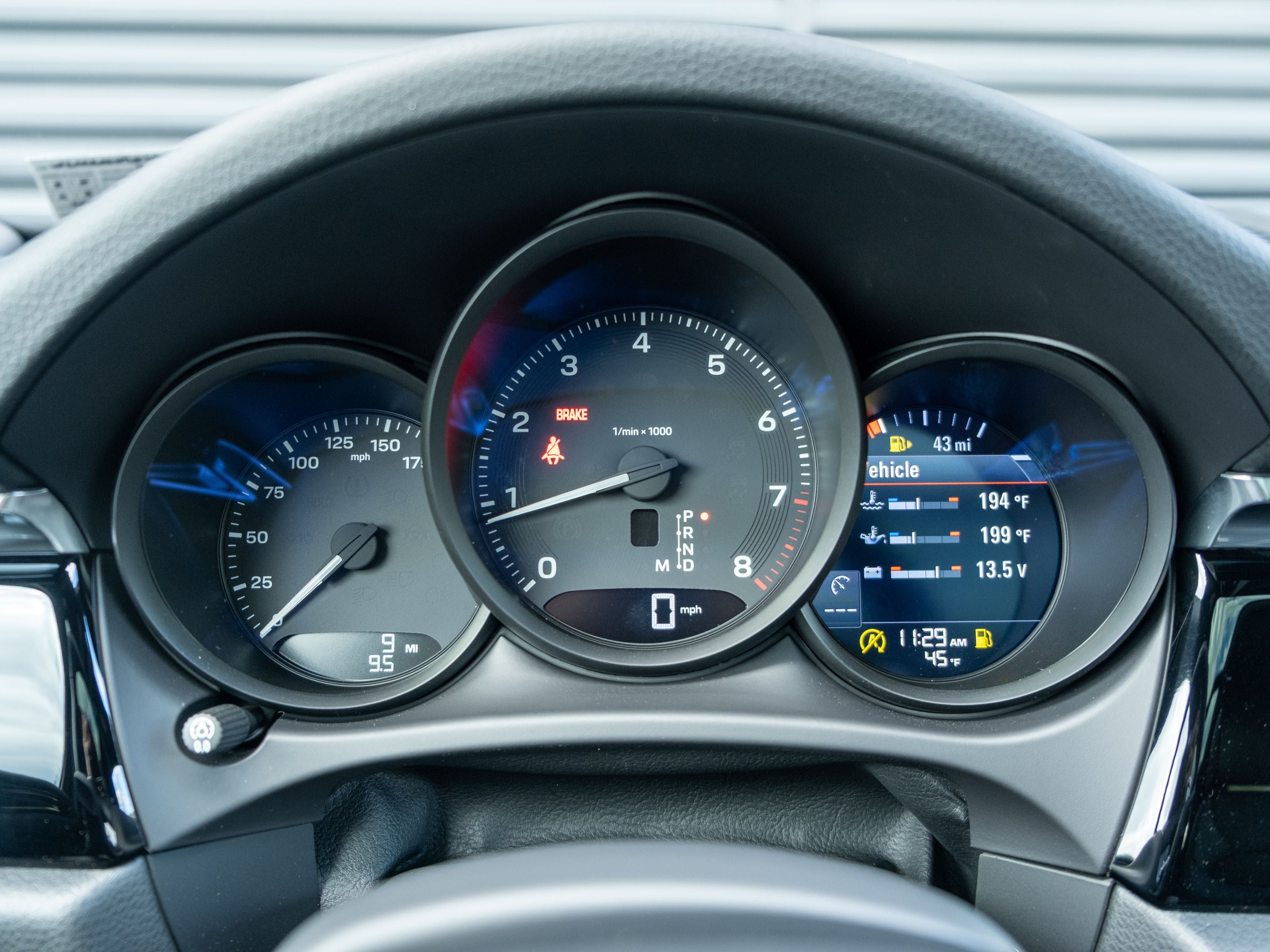 2026 Porsche Macan Base