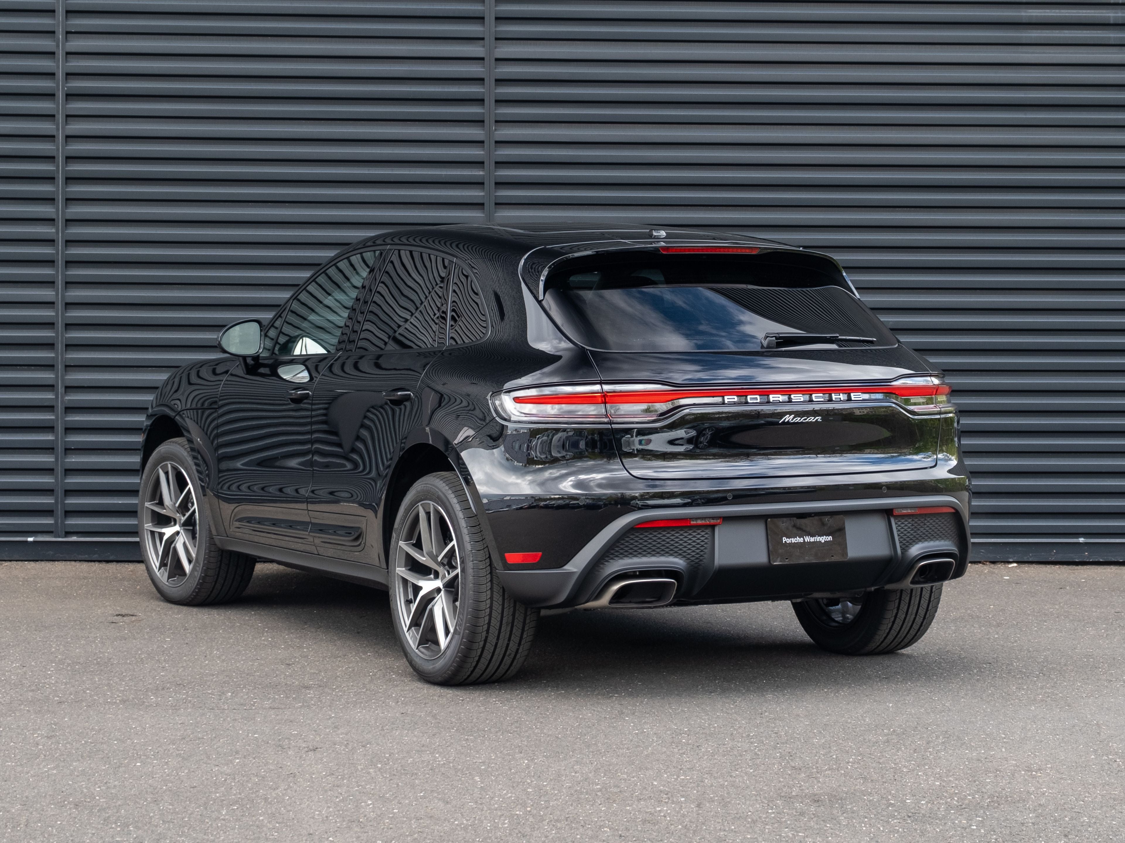 2026 Porsche Macan Base