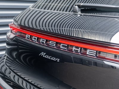 2026 Porsche Macan Base