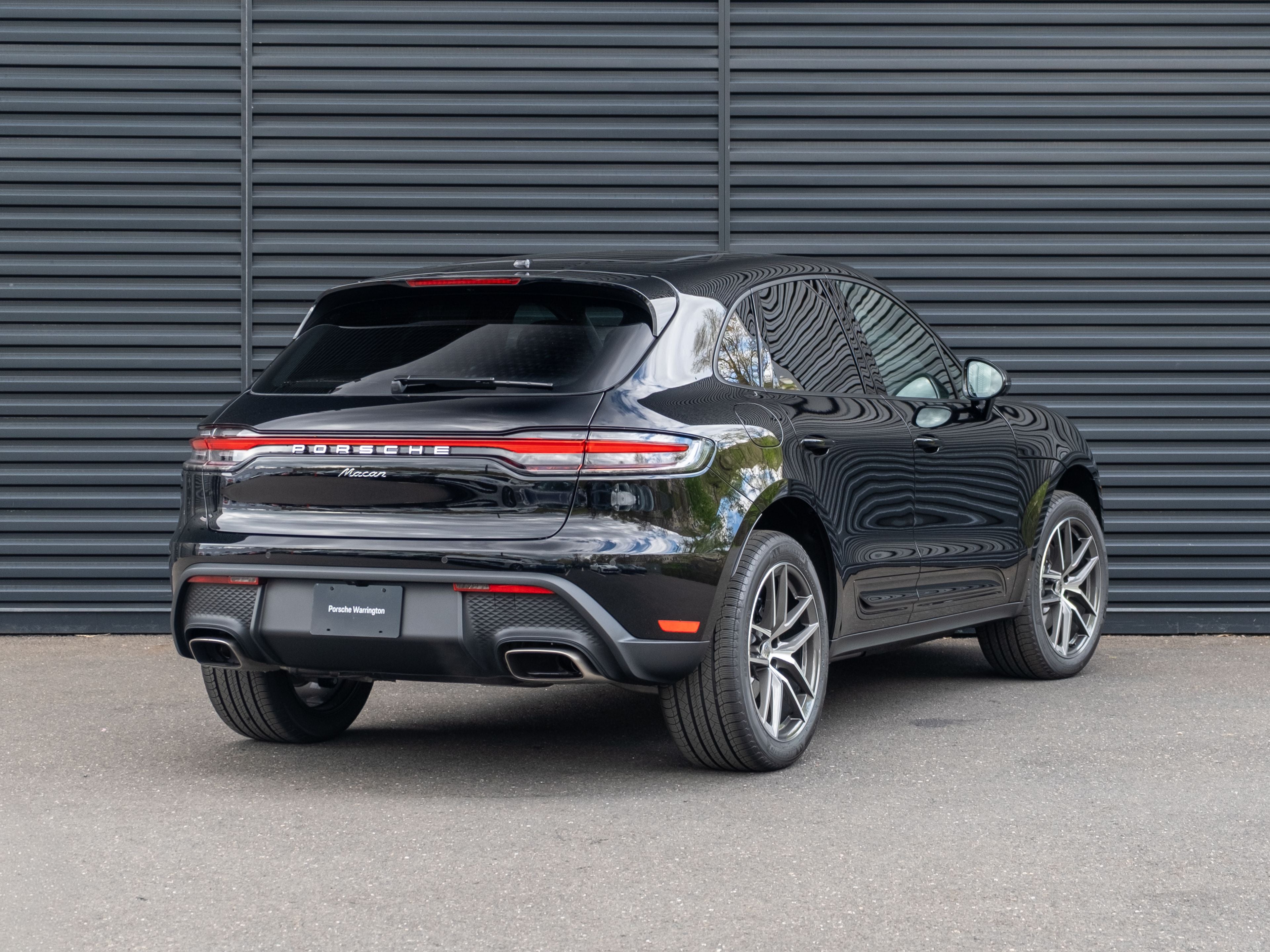 2026 Porsche Macan Base