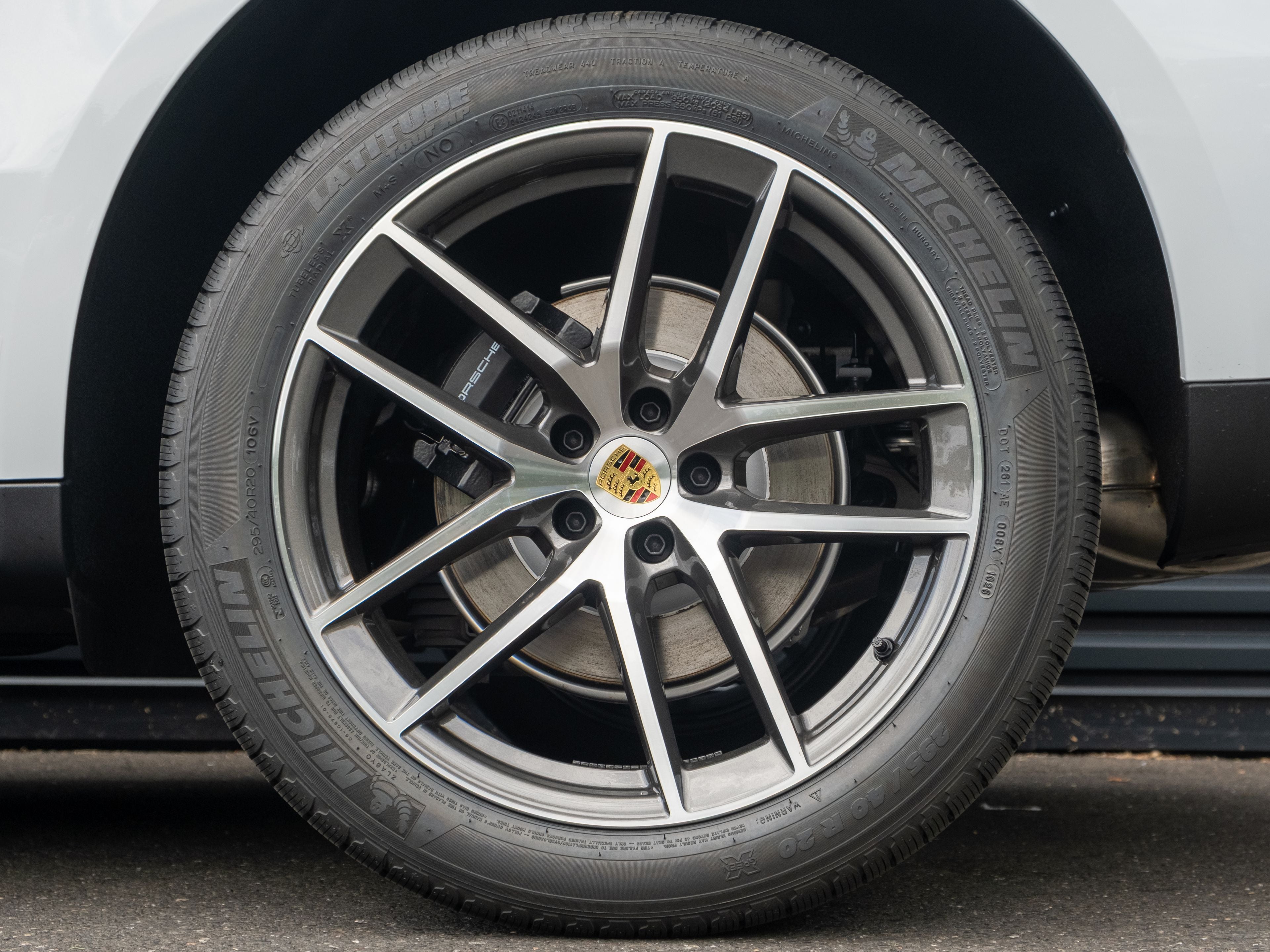 2026 Porsche Macan Base