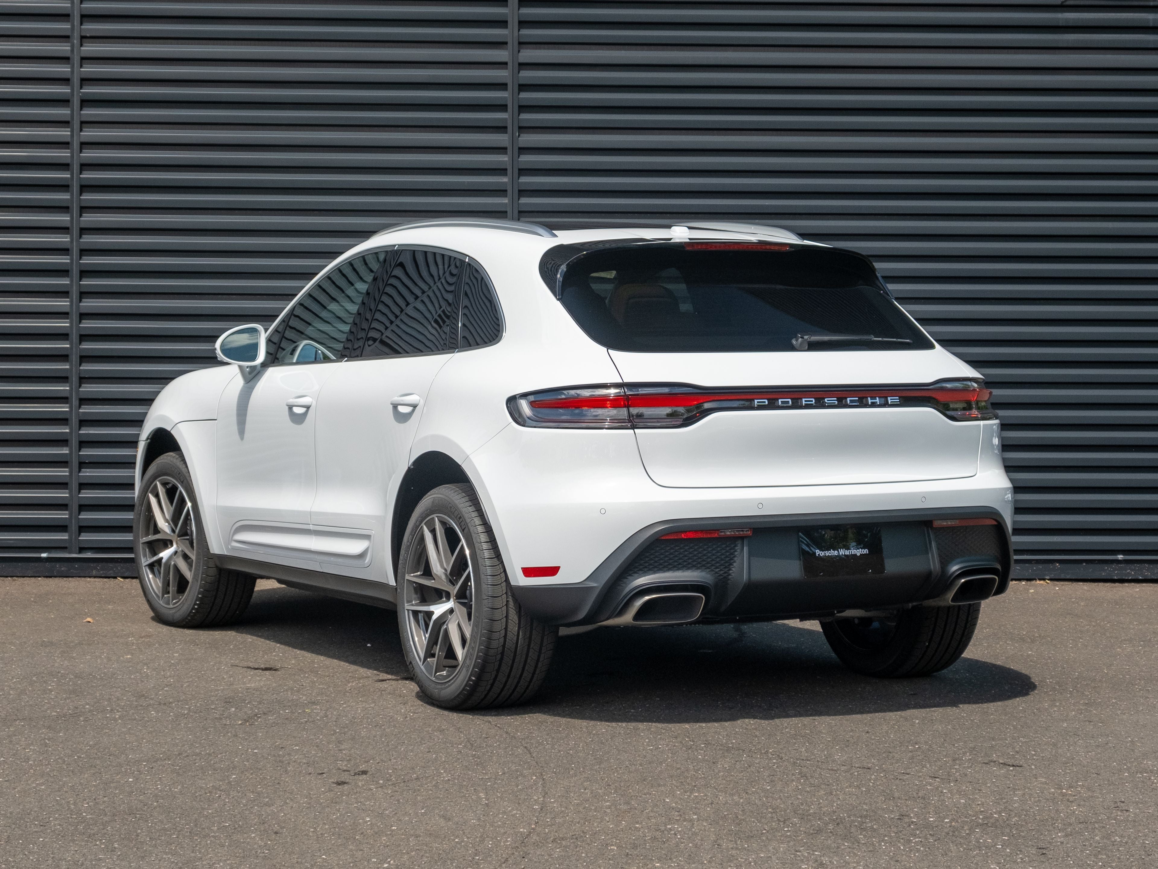 2026 Porsche Macan Base