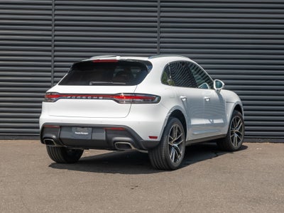 2026 Porsche Macan Base