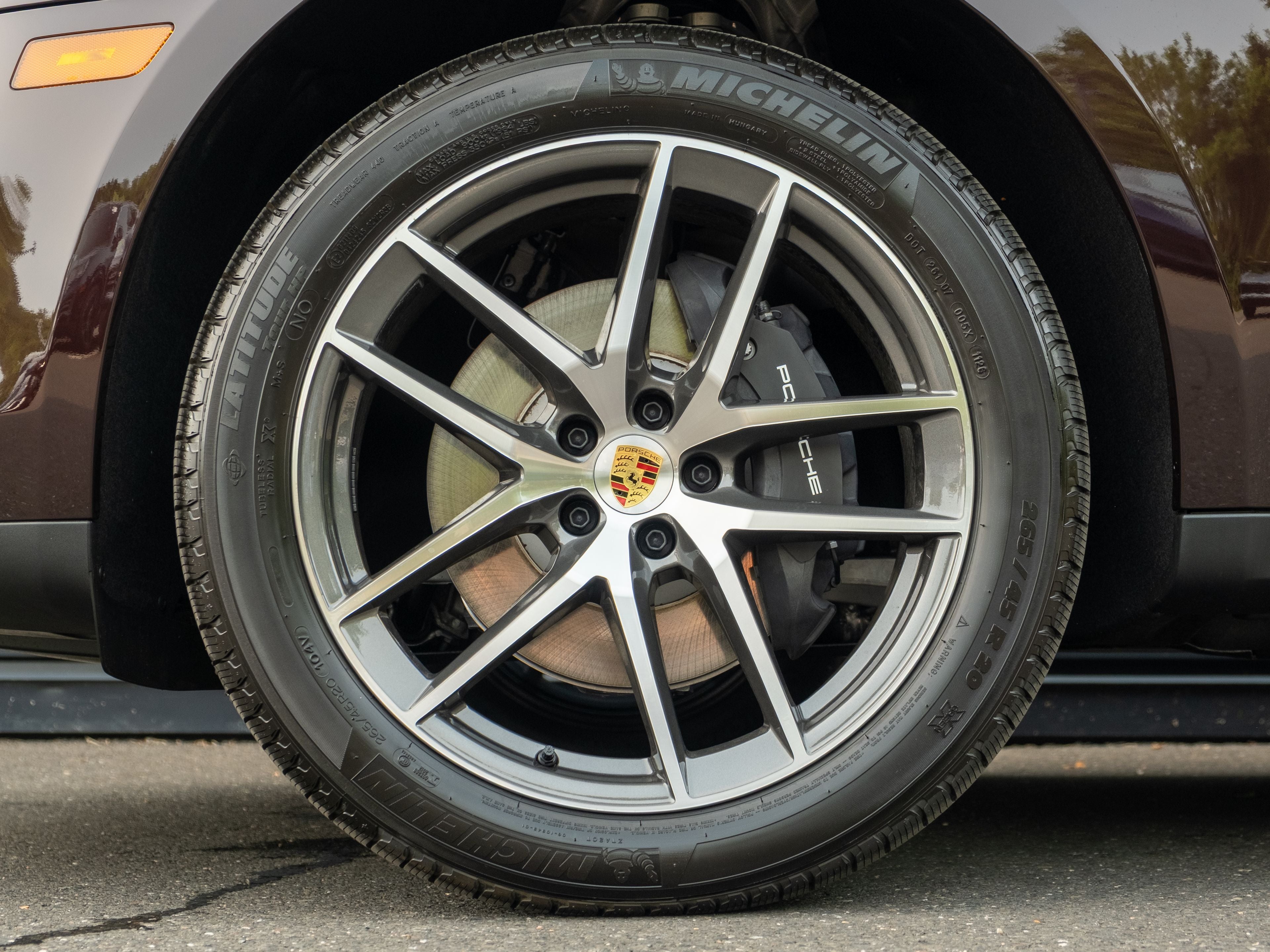 2026 Porsche Macan Base