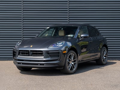 2026 Porsche Macan Base