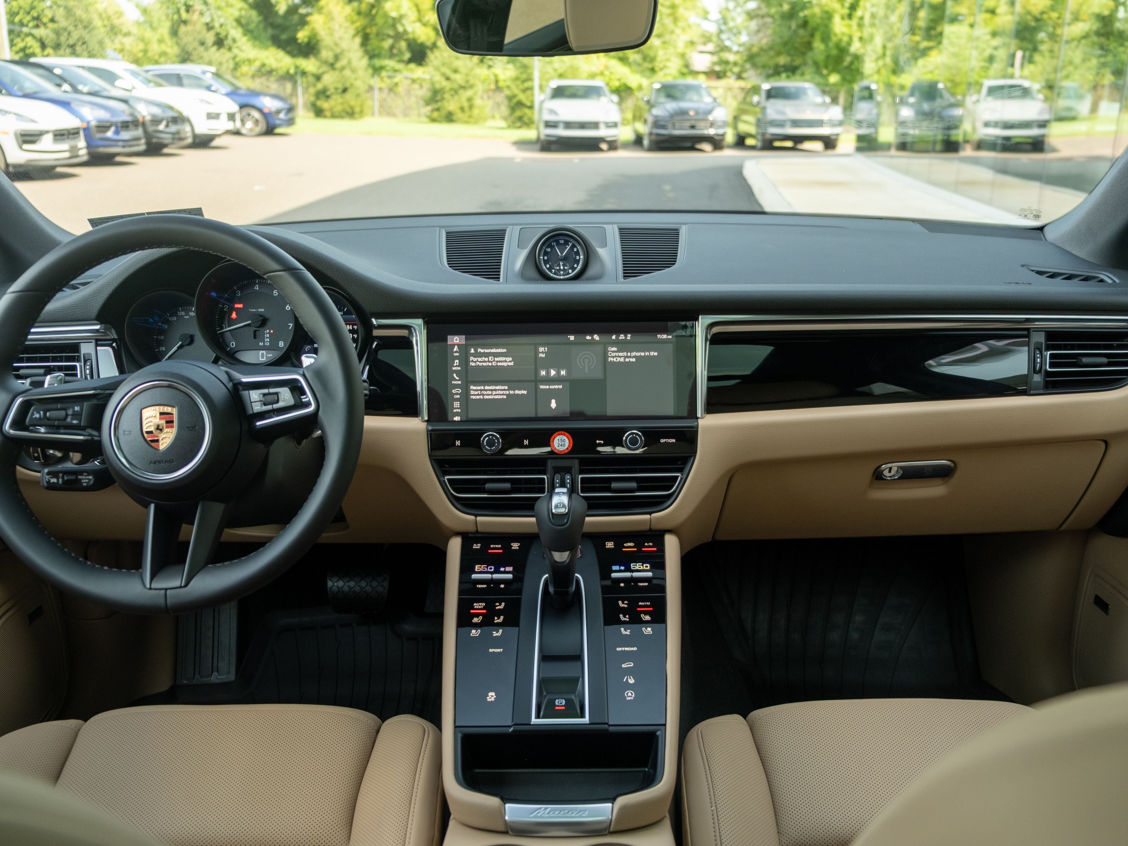 2026 Porsche Macan Base
