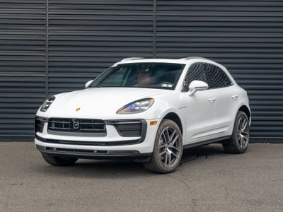 2026 Porsche Macan Base