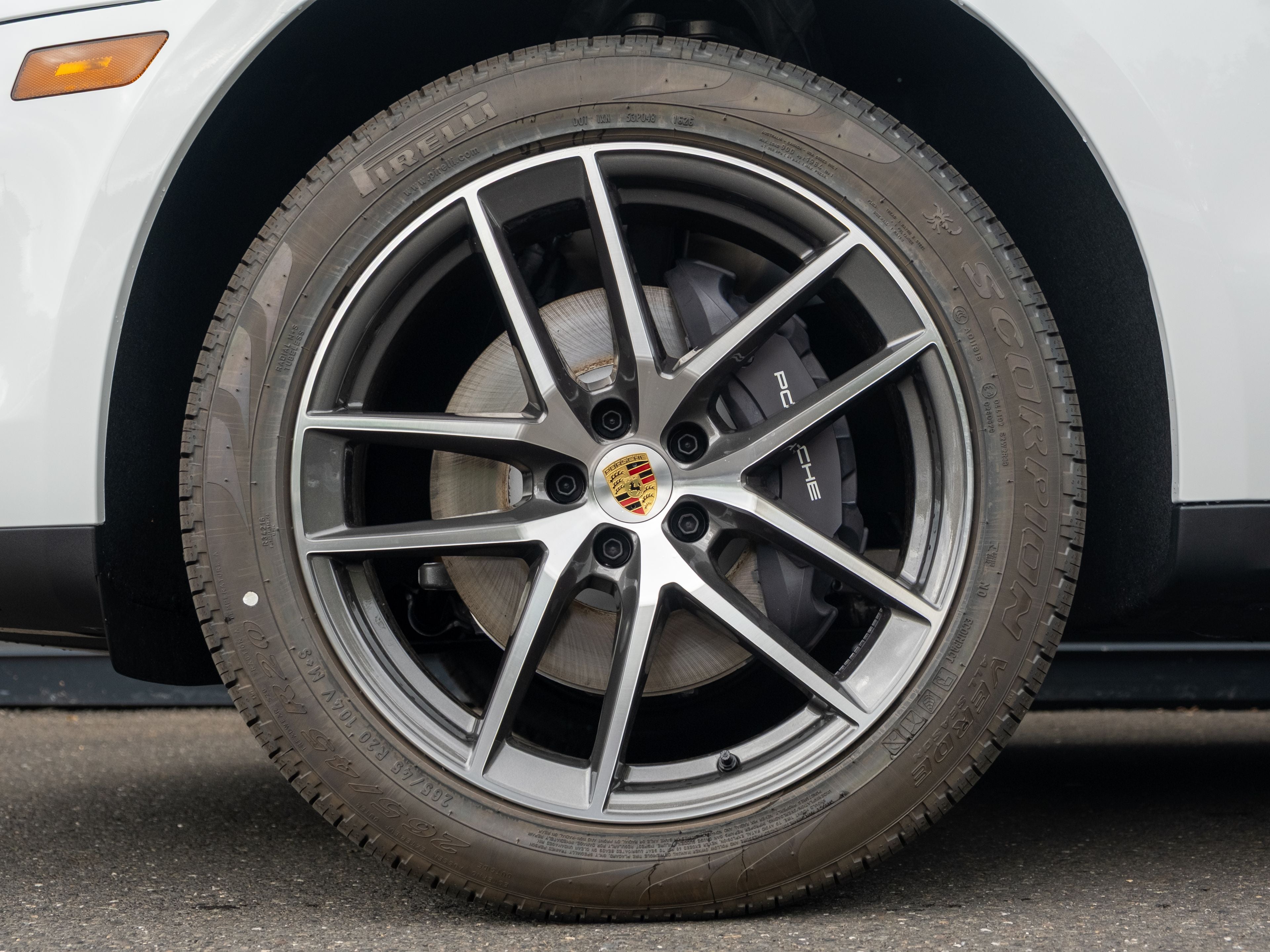 2026 Porsche Macan Base