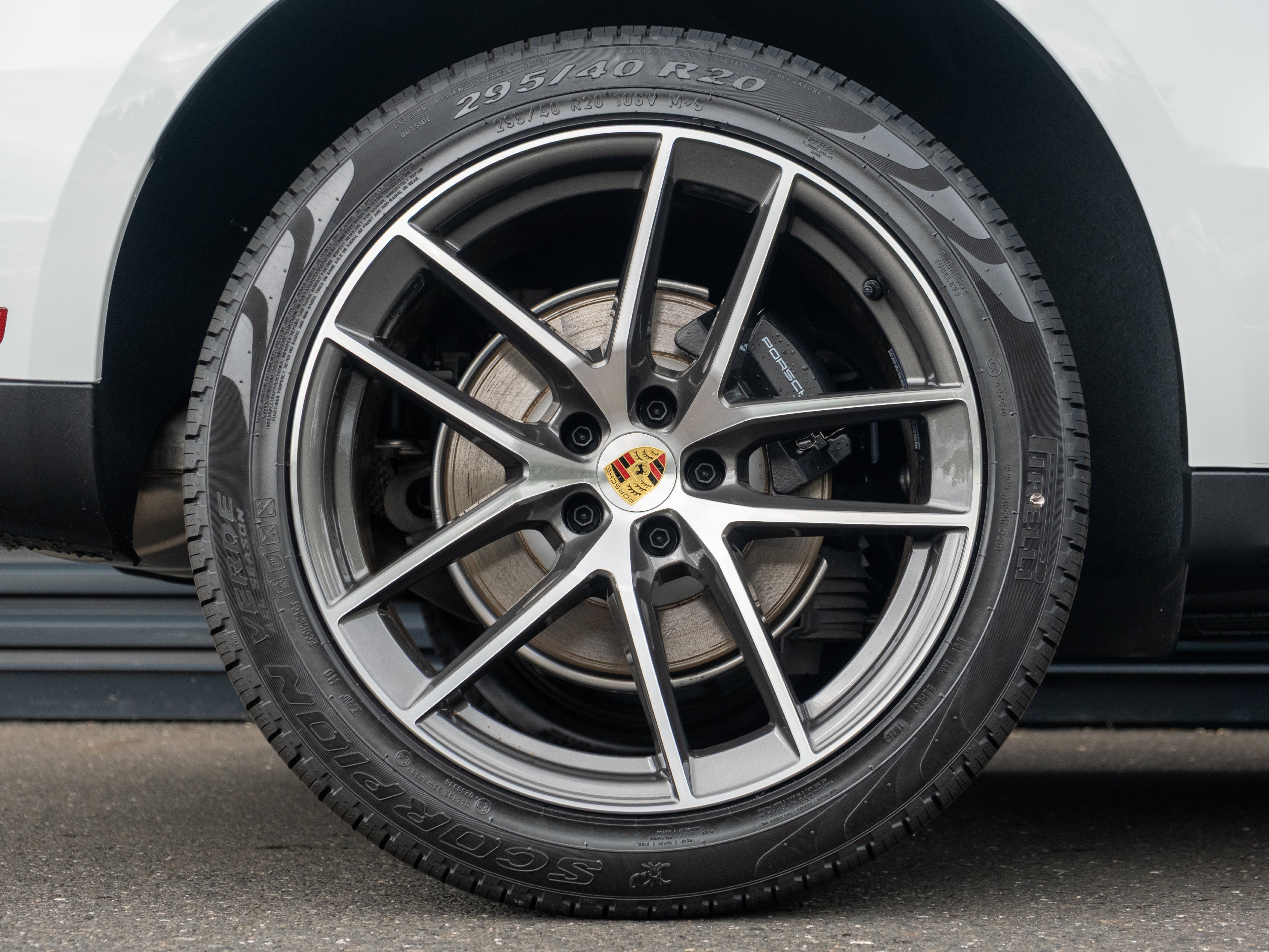 2026 Porsche Macan Base