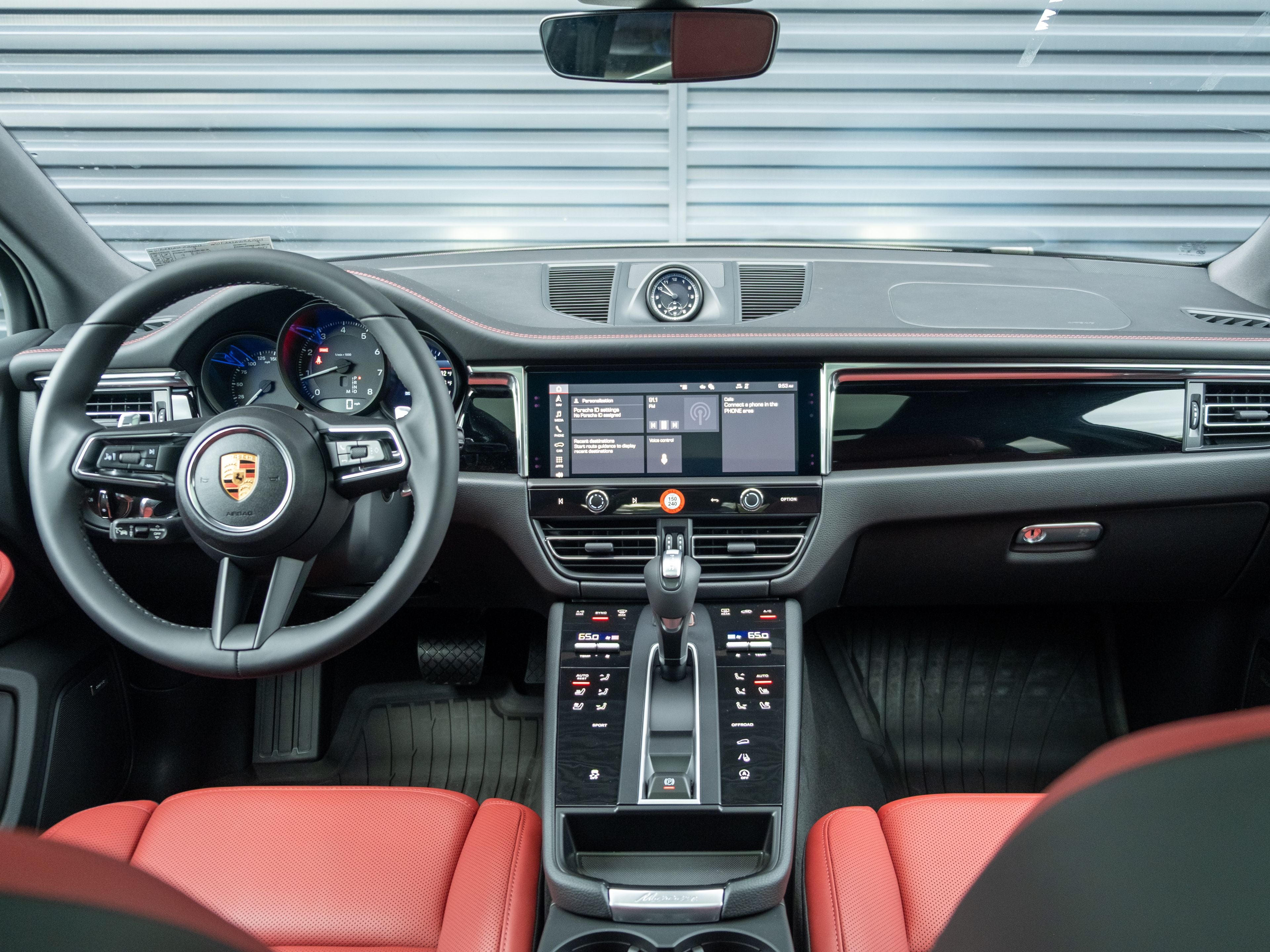 2026 Porsche Macan Base