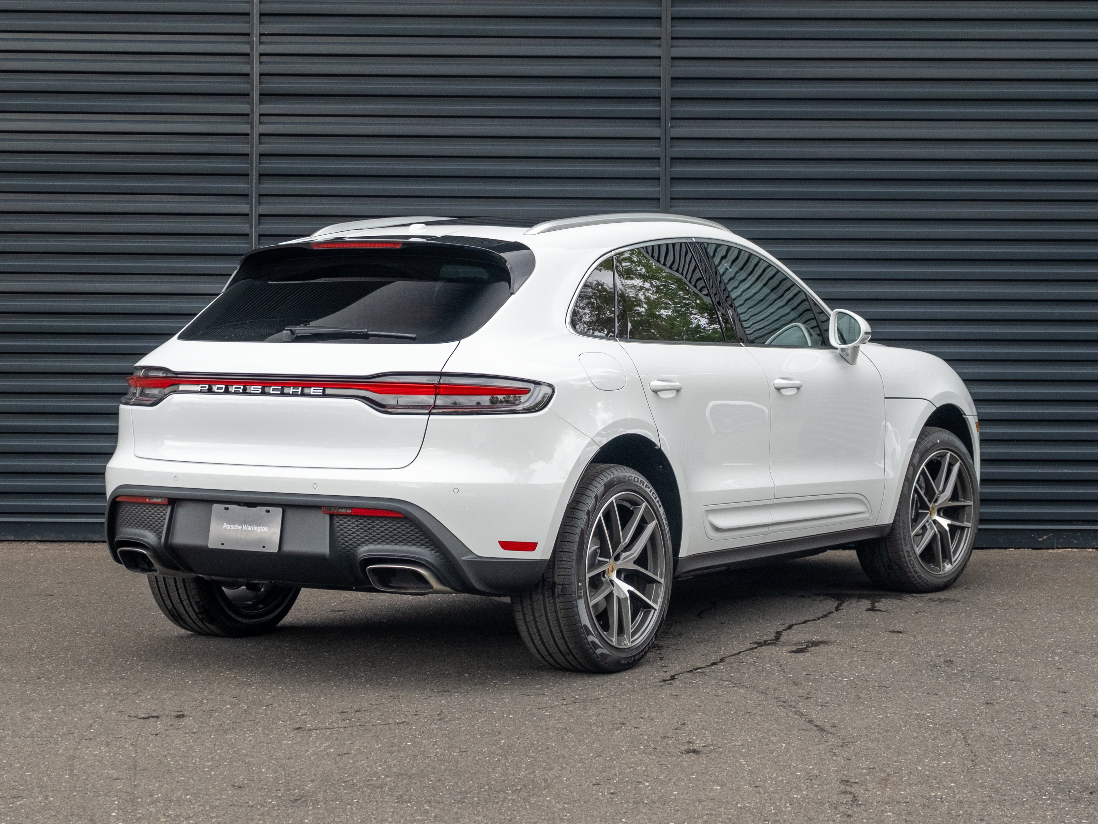 2026 Porsche Macan Base