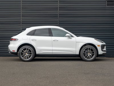 2026 Porsche Macan Base