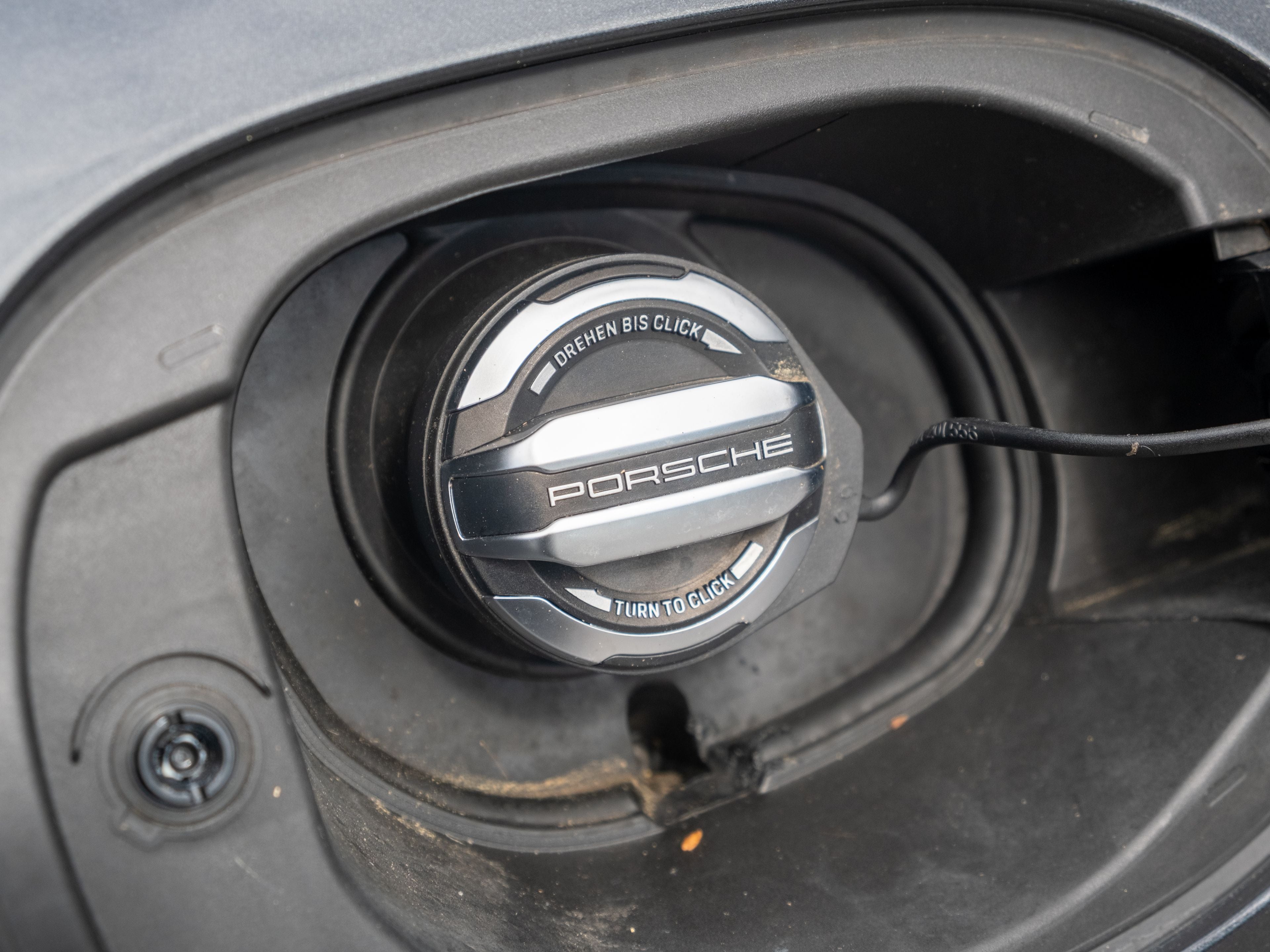 2023 Porsche Macan Base