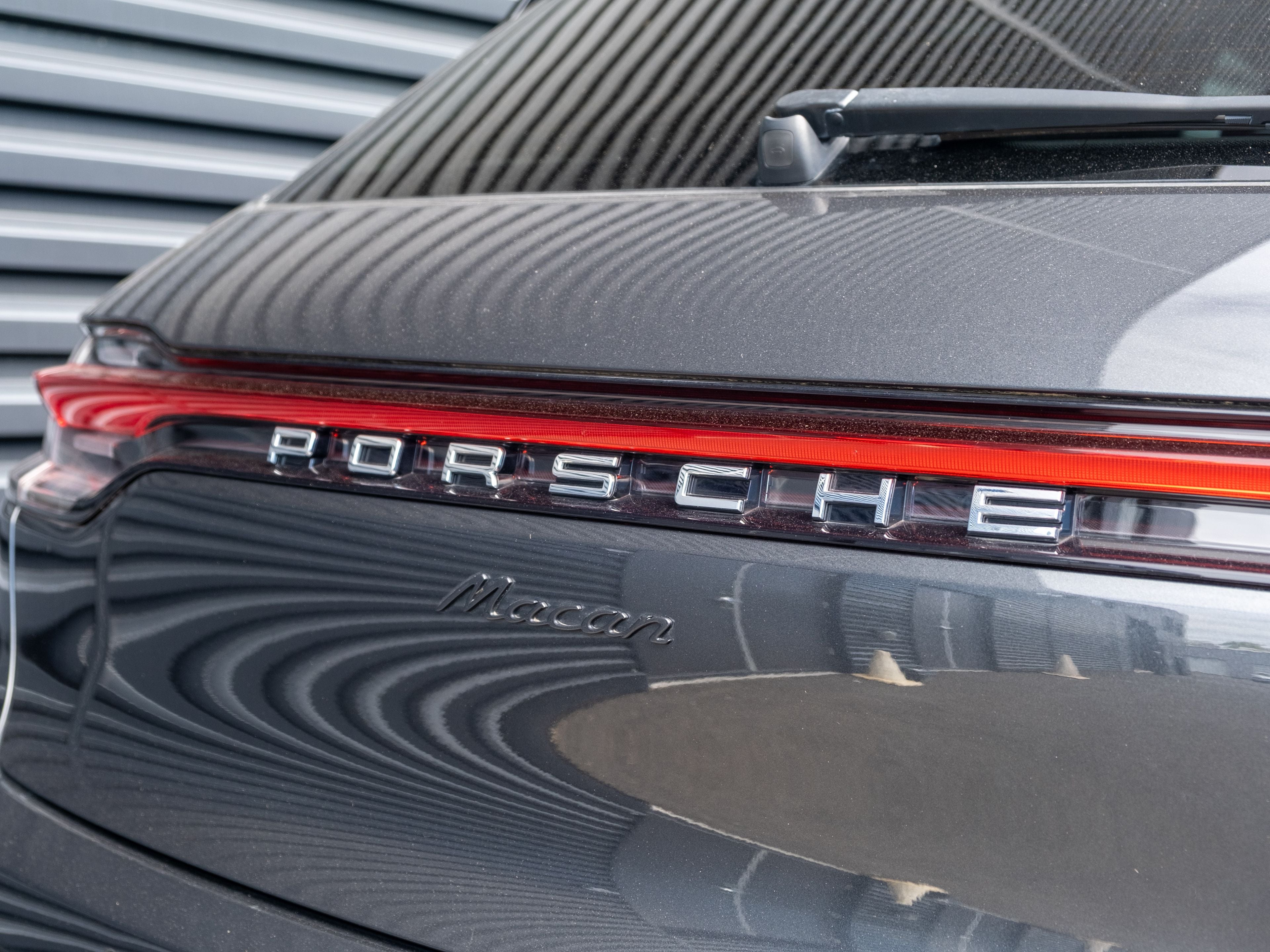 2023 Porsche Macan Base