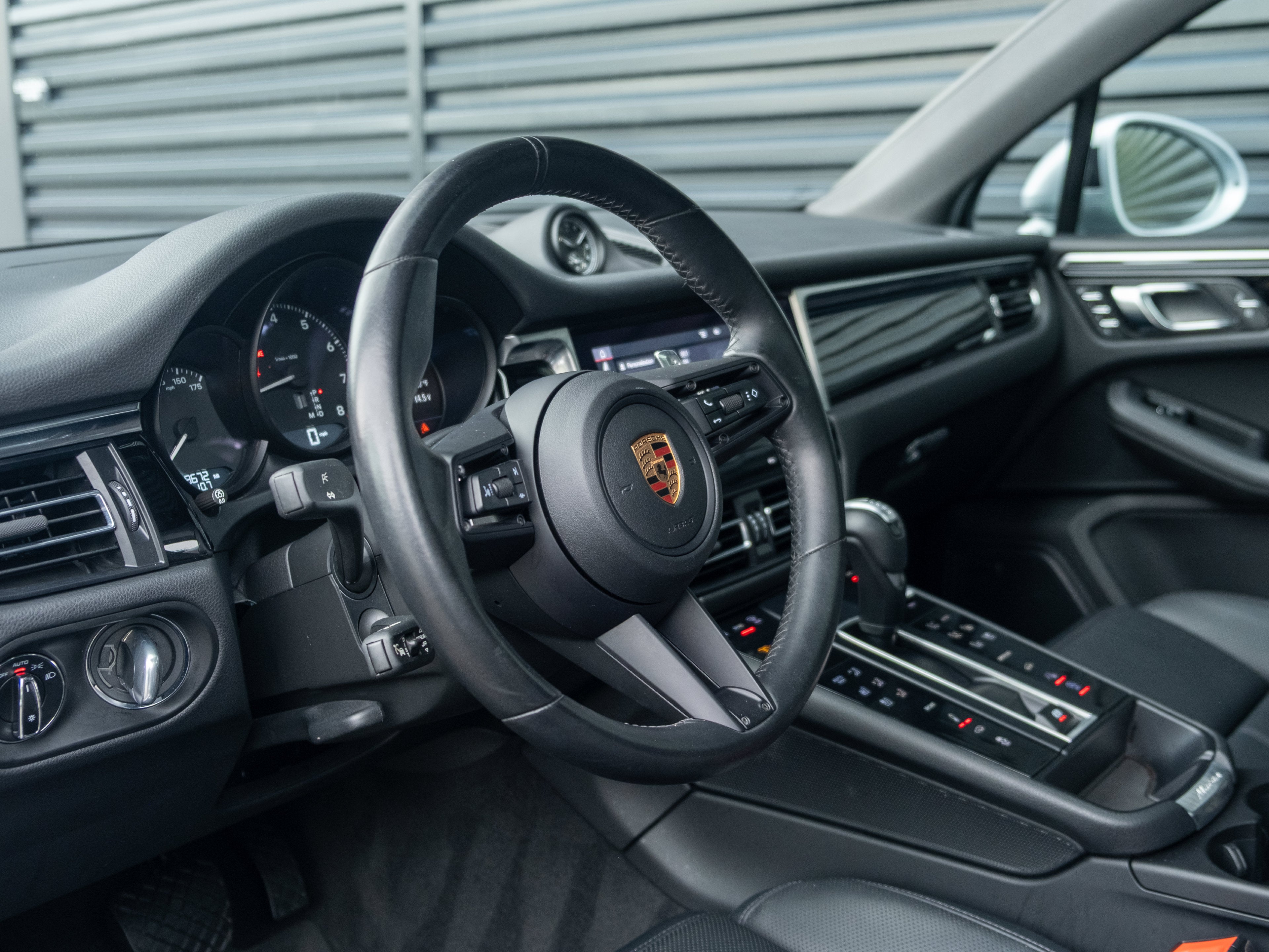2024 Porsche Macan Base