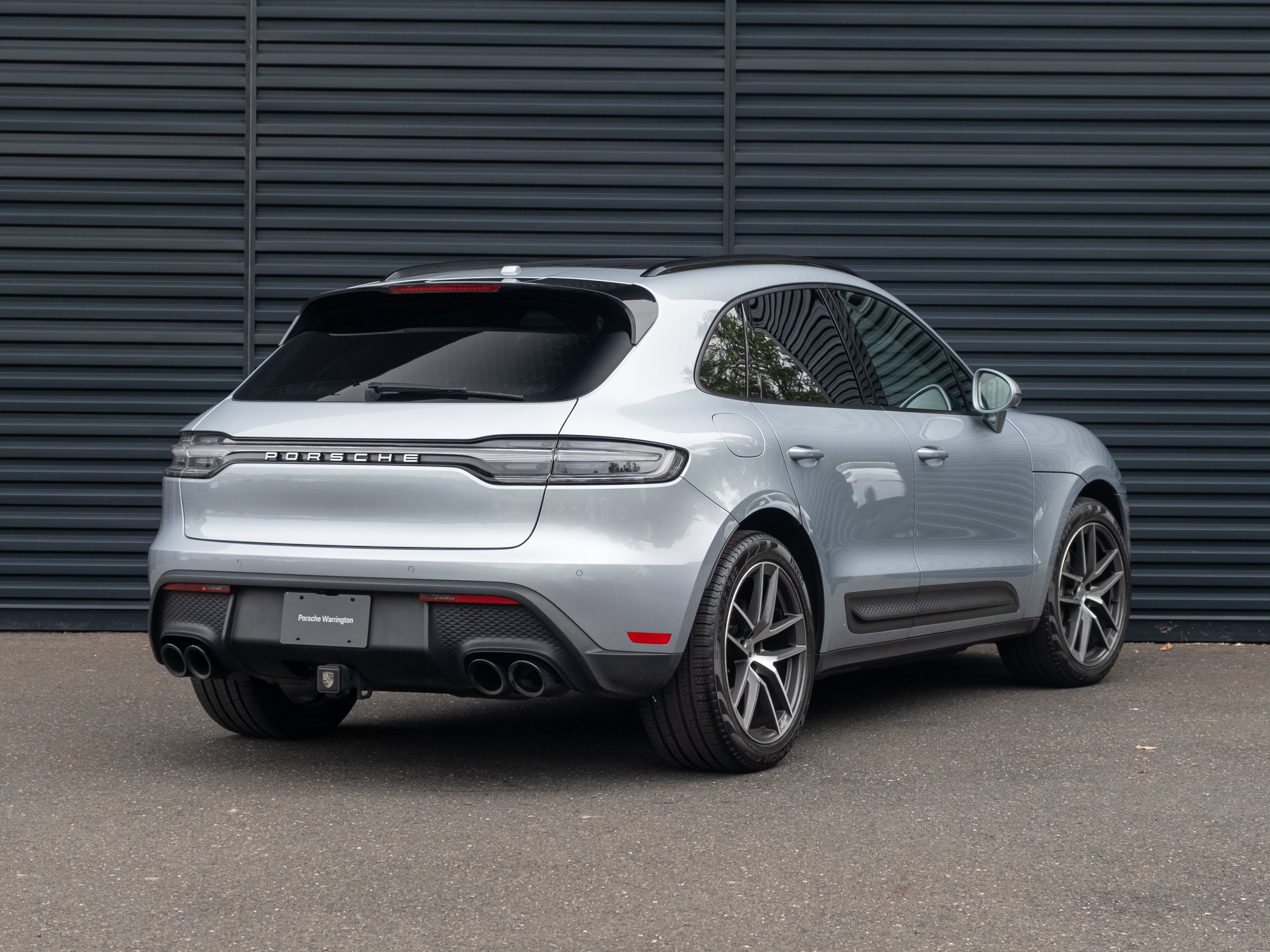 2024 Porsche Macan Base