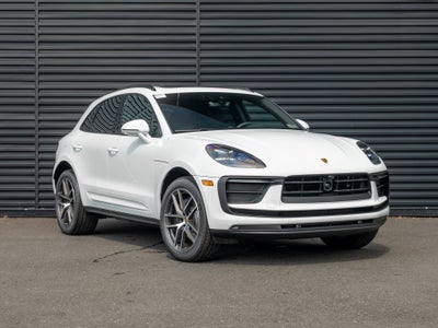 2025 Porsche Macan Base