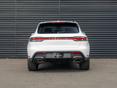 2025 Porsche Macan Base