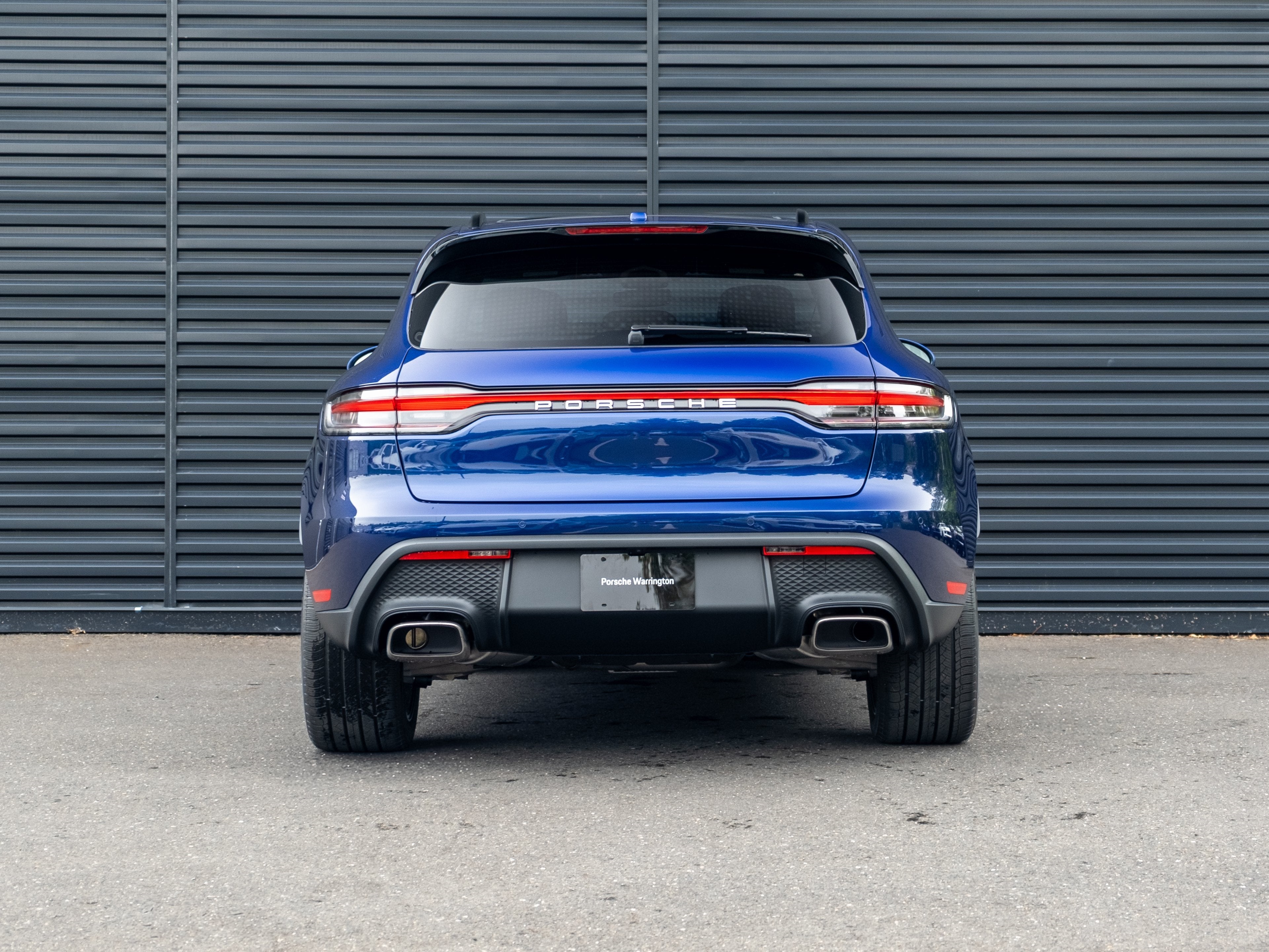 2025 Porsche Macan Base